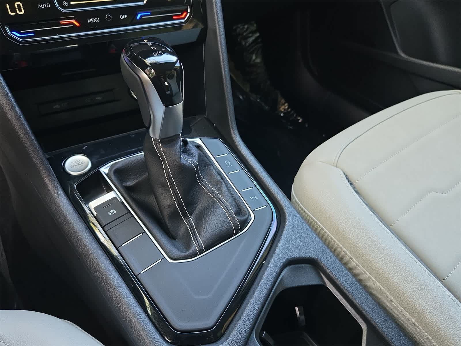 Thumbnail: 2025 Volkswagen Taos - 31