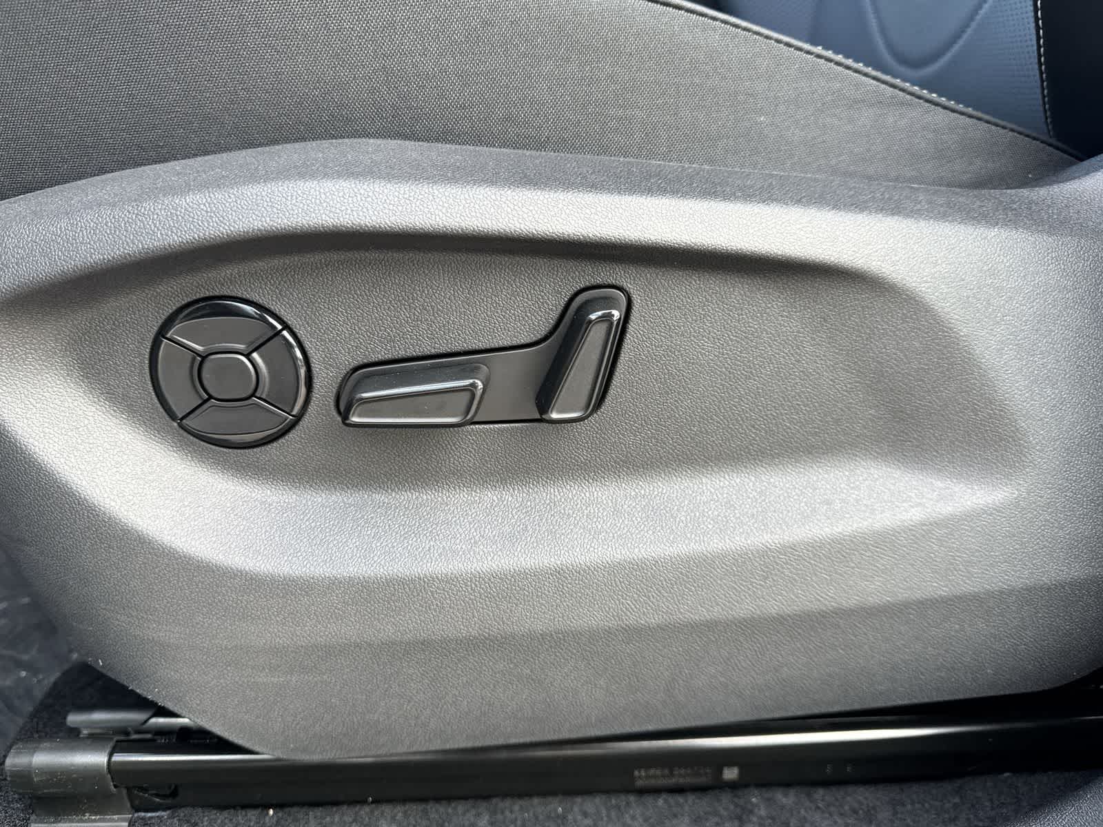 Thumbnail: 2026 Volkswagen Tiguan - 16