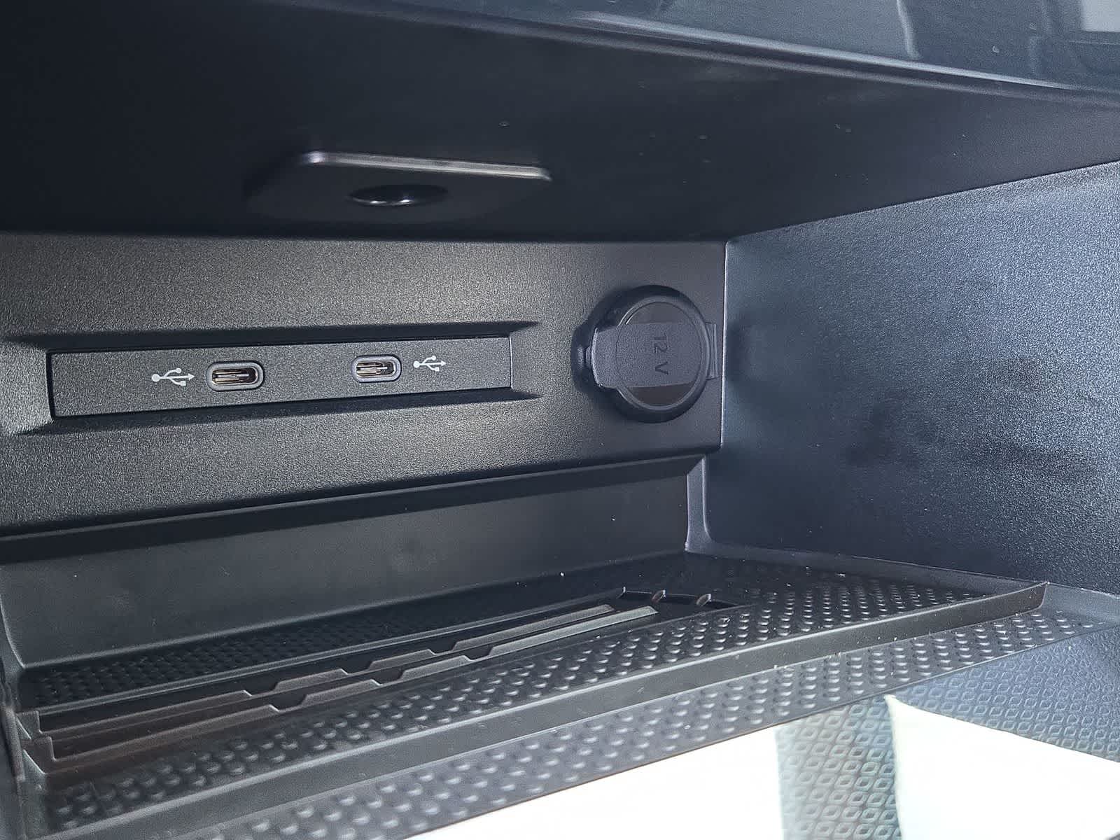 Thumbnail: 2025 Volkswagen Taos - 30