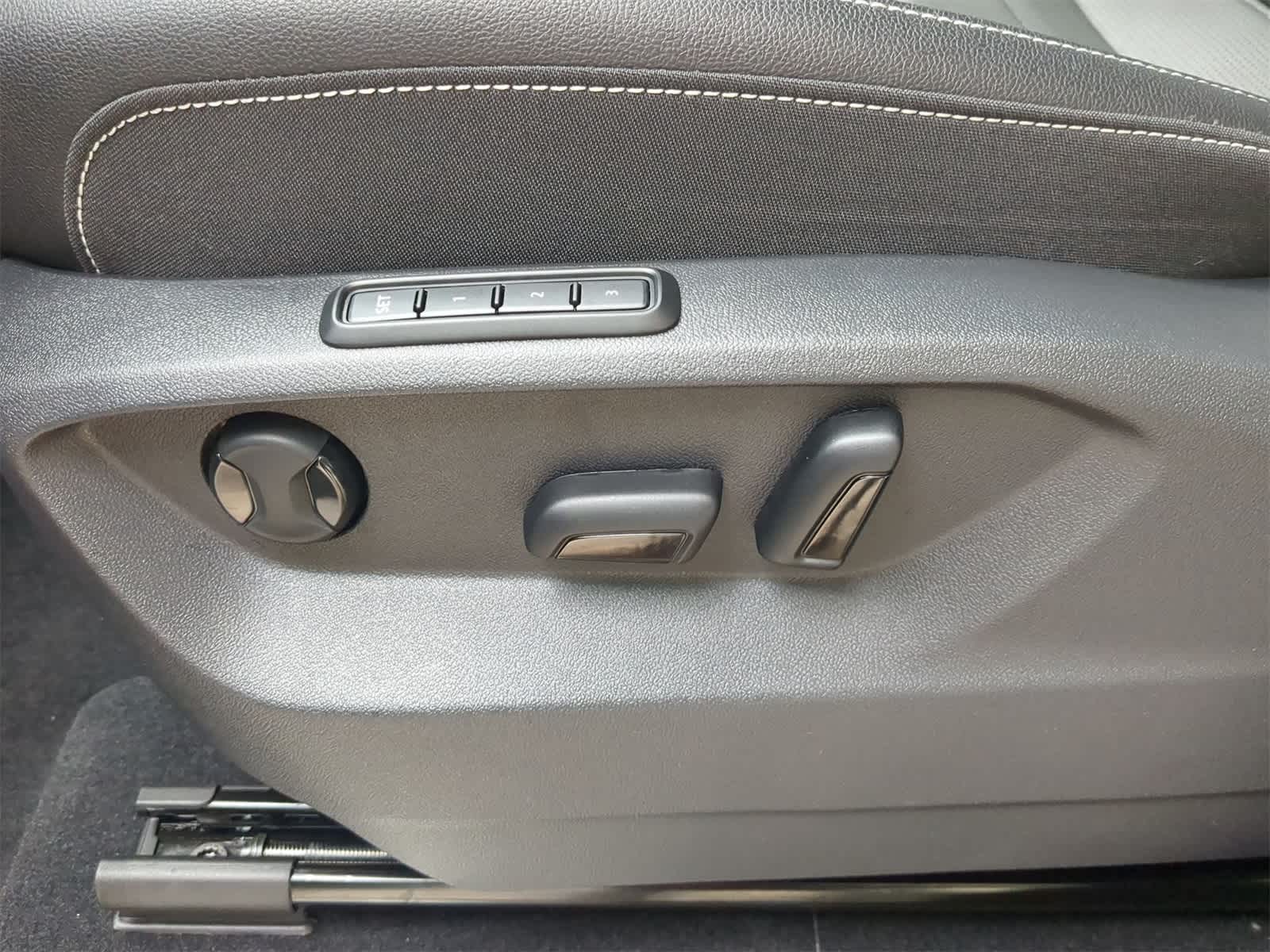 Thumbnail: 2025 Volkswagen Atlas - 18