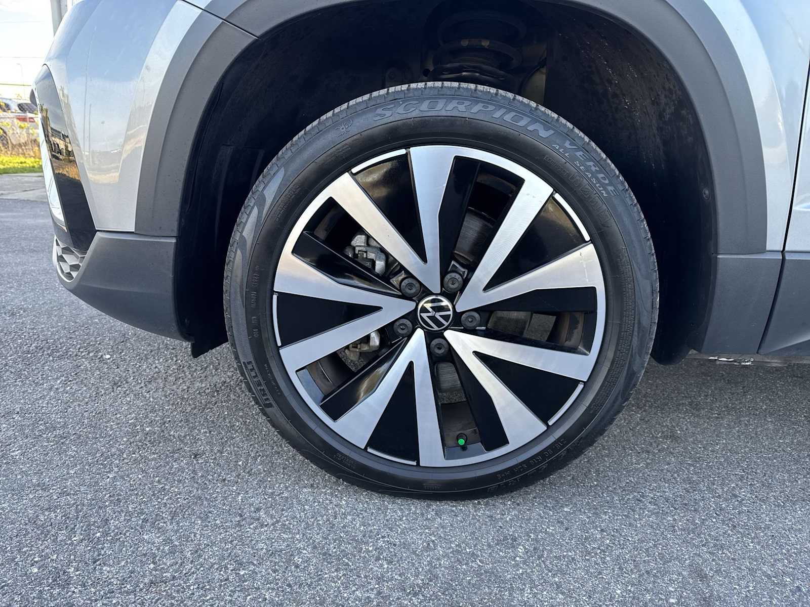 Thumbnail: 2022 Volkswagen Taos - 12