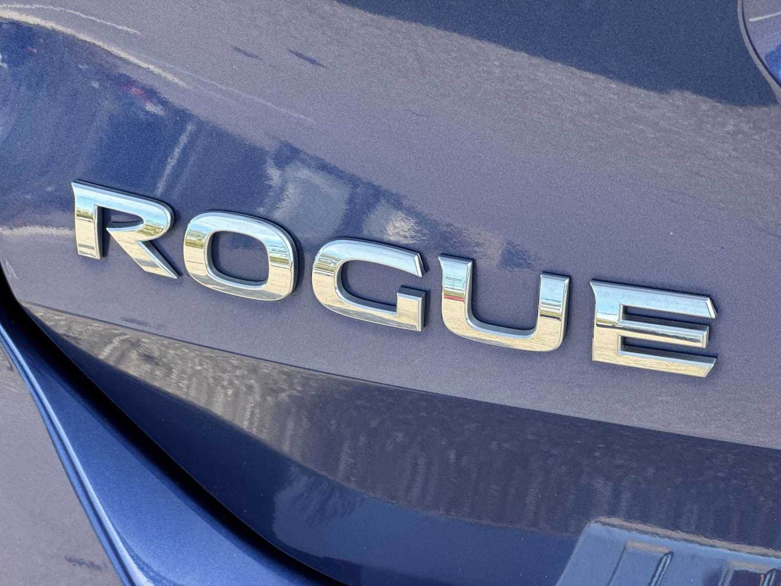 Thumbnail: 2018 Nissan Rogue - 11