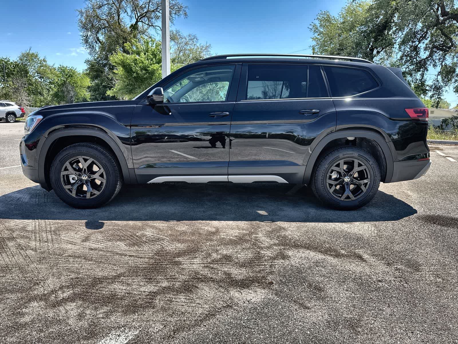 Thumbnail: 2026 Volkswagen Atlas - 3