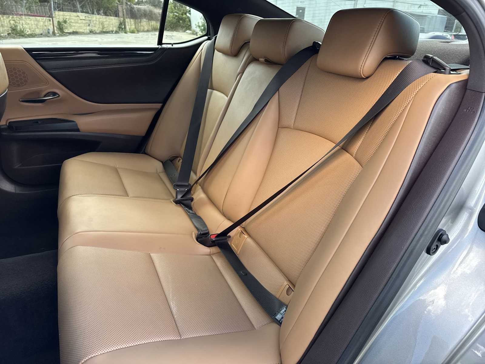 Thumbnail: 2021 Lexus ES - 19