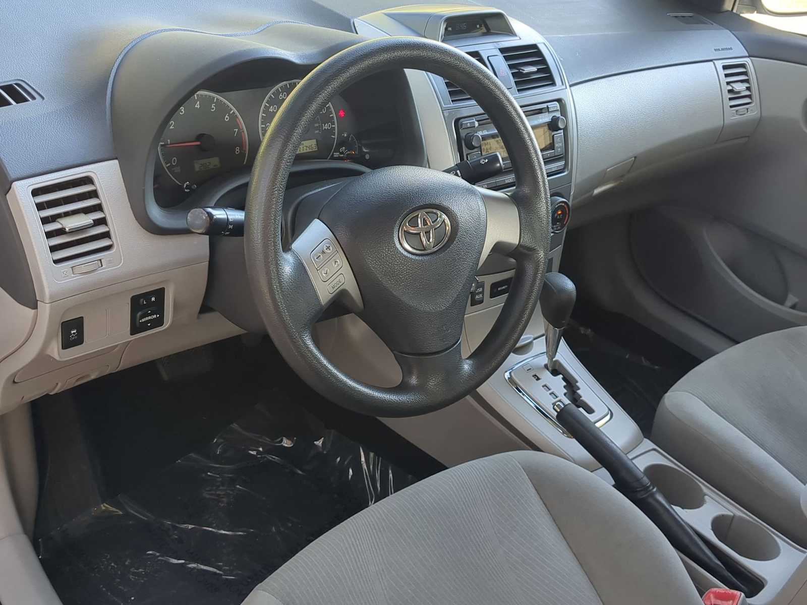 Thumbnail: 2012 Toyota Corolla - 10