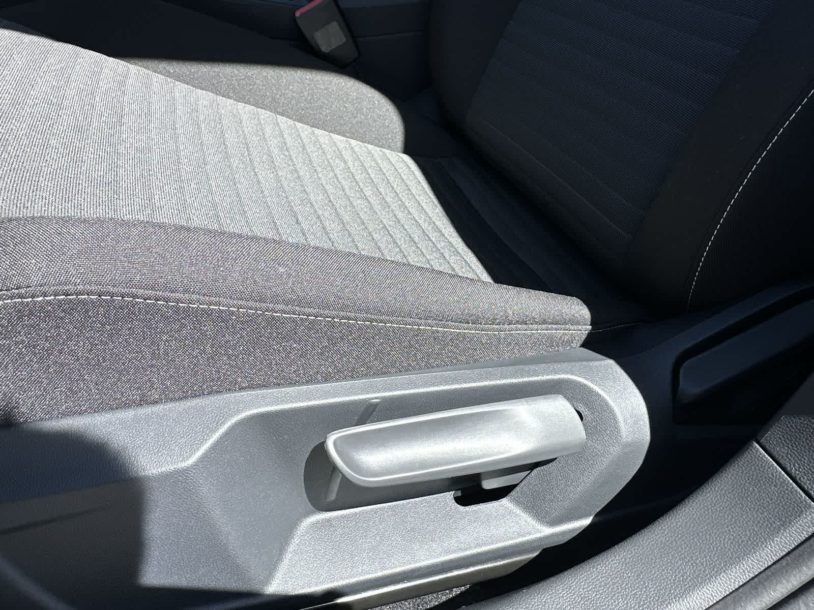 Thumbnail: 2026 Volkswagen Jetta - 16