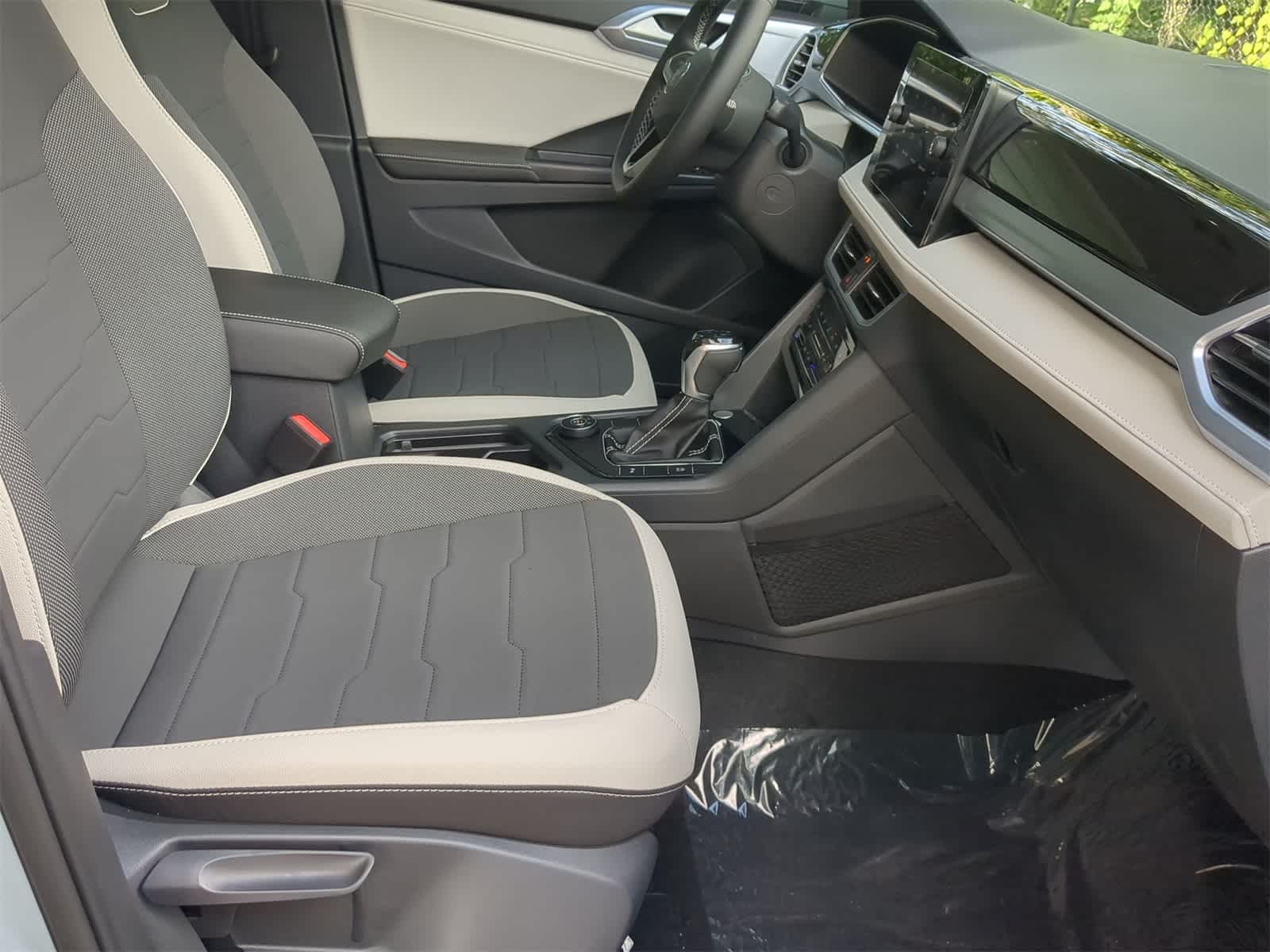 Thumbnail: 2025 Volkswagen Taos - 21