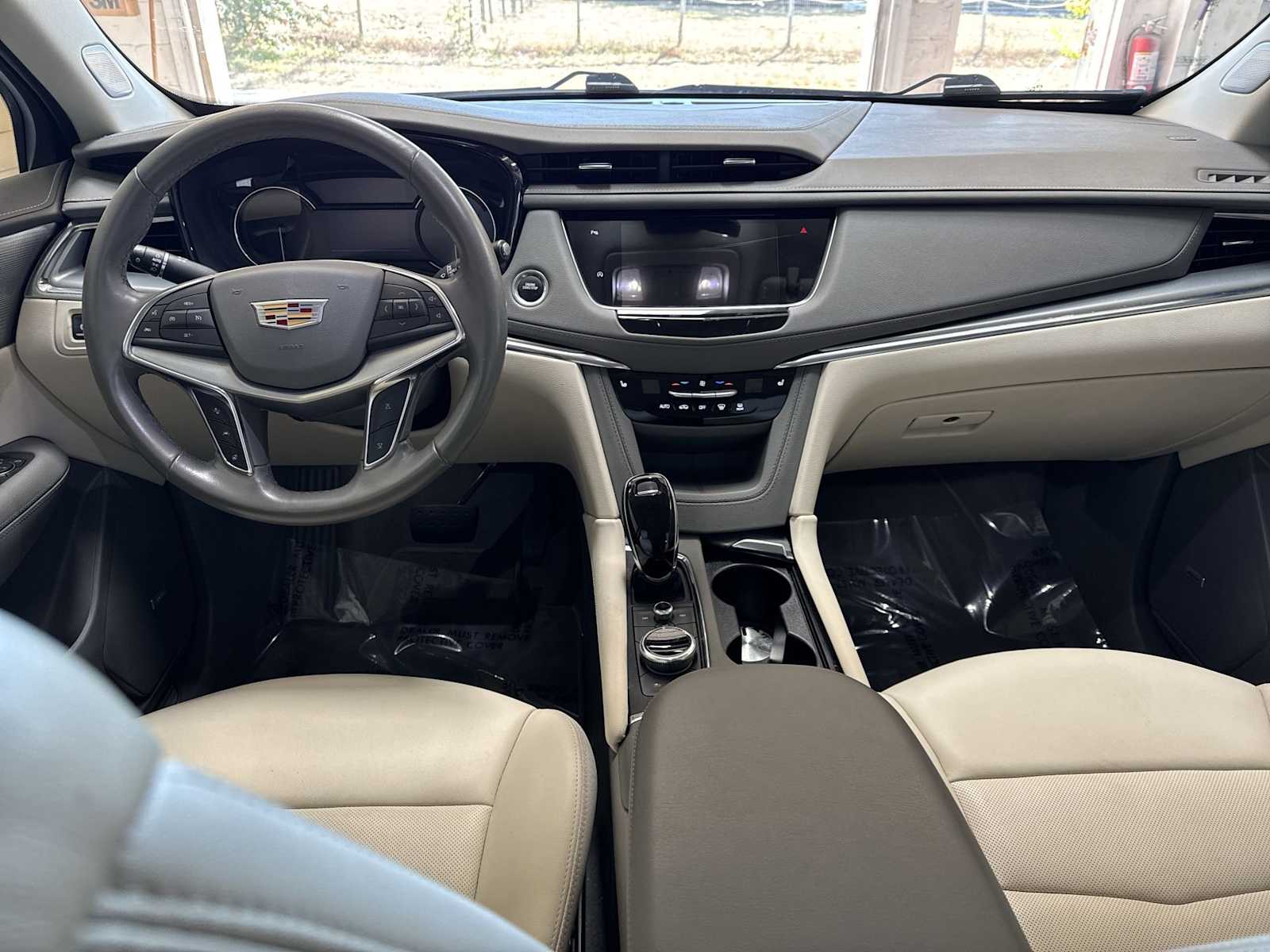 Thumbnail: 2021 Cadillac XT5 - 14