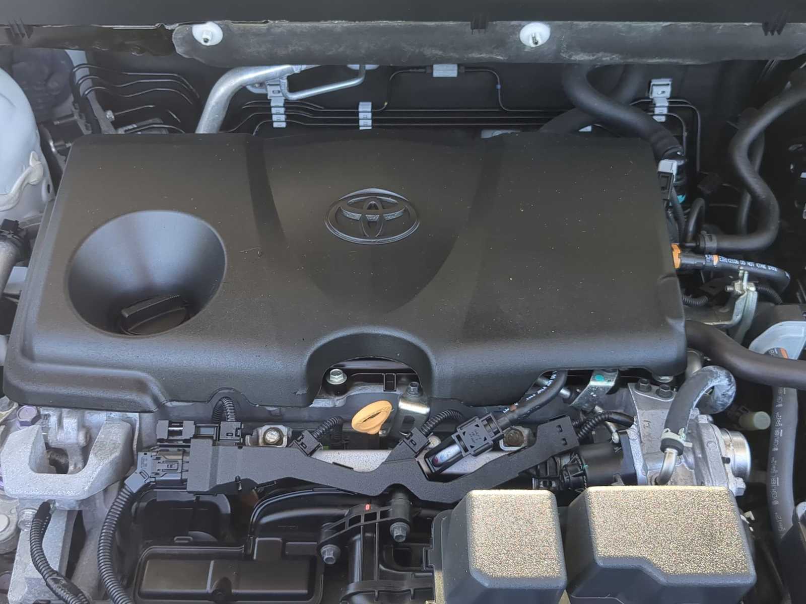 Thumbnail: 2022 Toyota RAV4 - 15