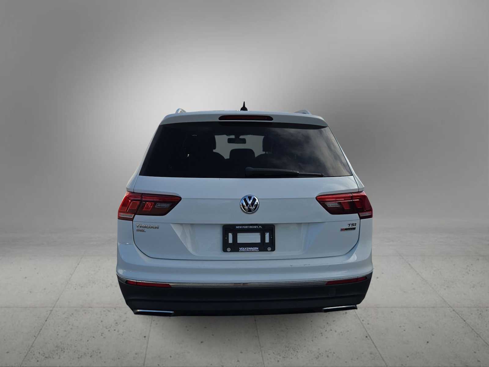 Thumbnail: 2018 Volkswagen Tiguan - 7