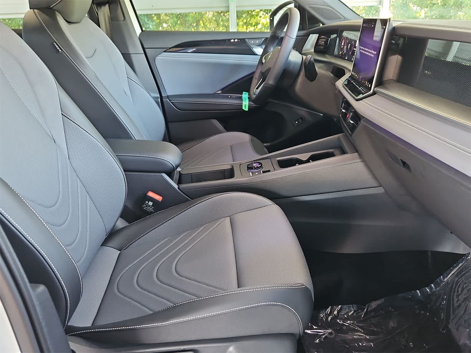 Thumbnail: 2025 Volkswagen Tiguan - 24