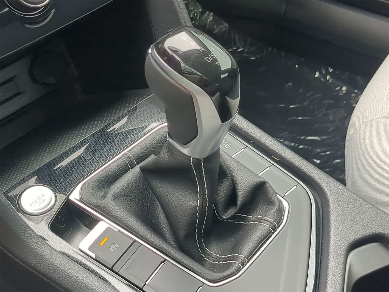 Thumbnail: 2025 Volkswagen Taos - 32