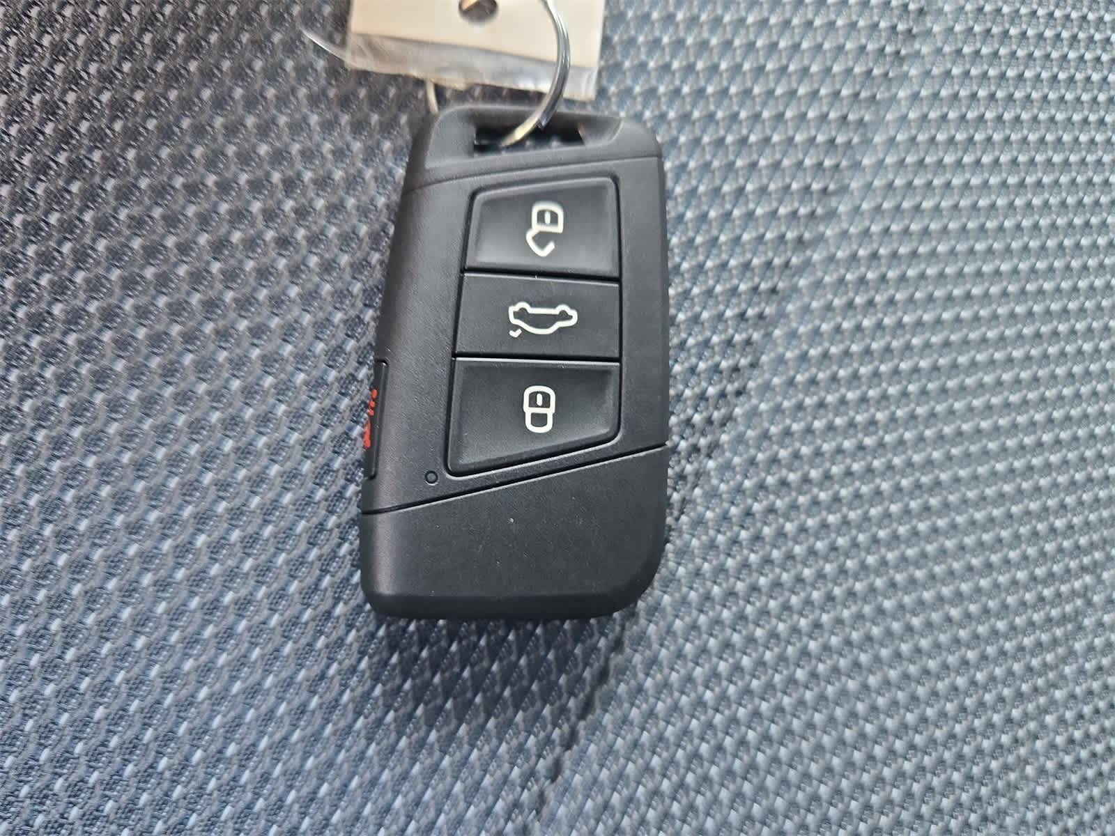 Thumbnail: 2025 Volkswagen Taos - 32