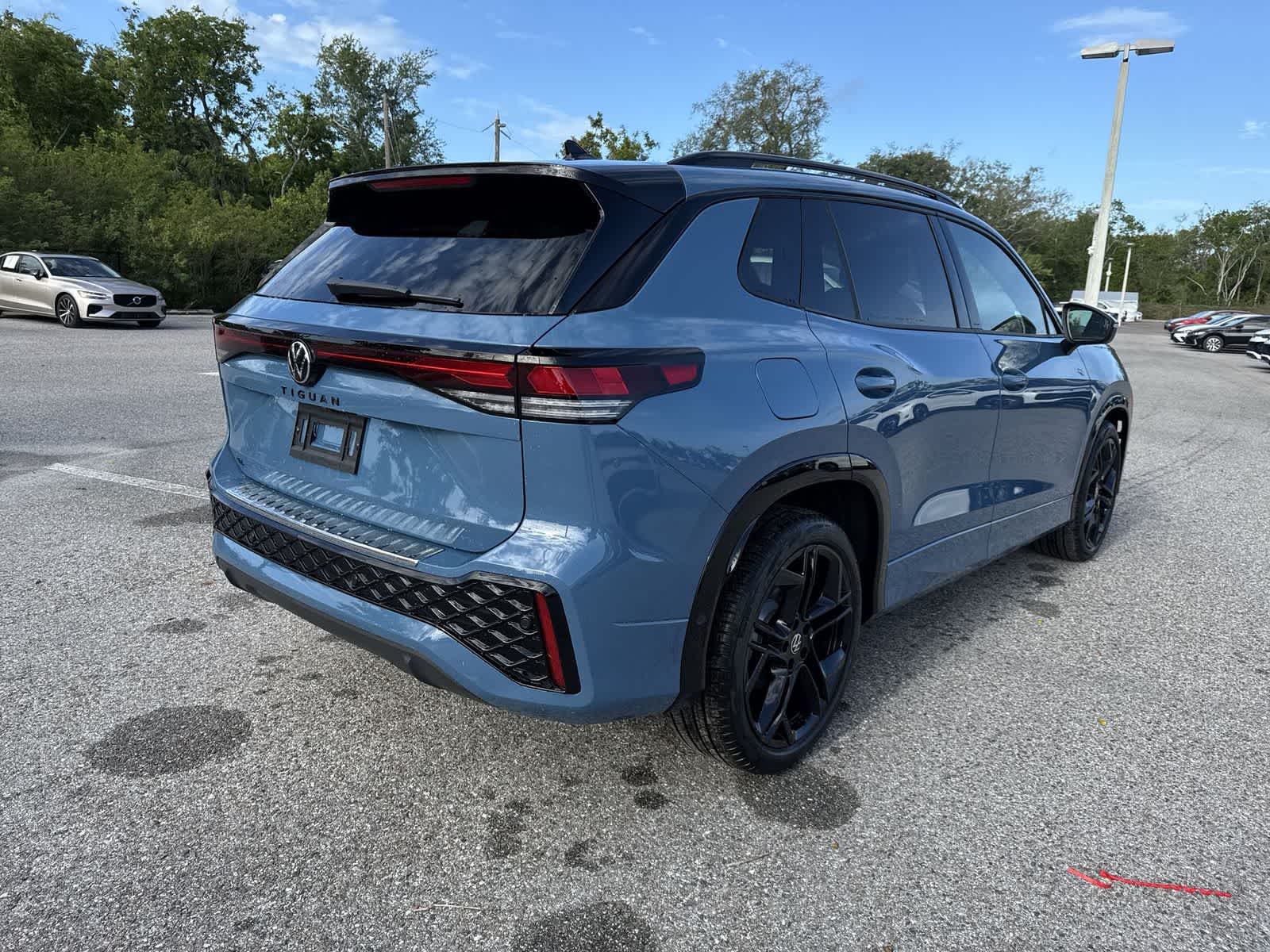 Thumbnail: 2026 Volkswagen Tiguan - 6