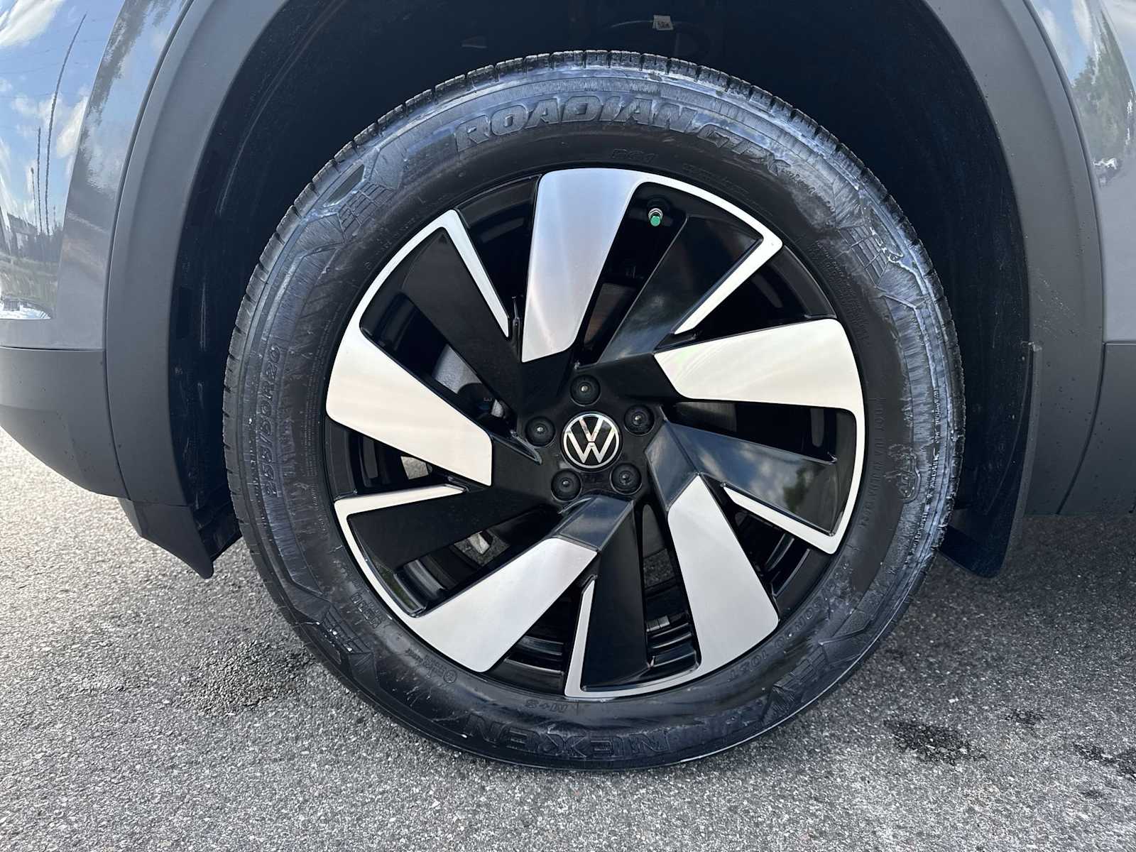 Thumbnail: 2025 Volkswagen Atlas - 20