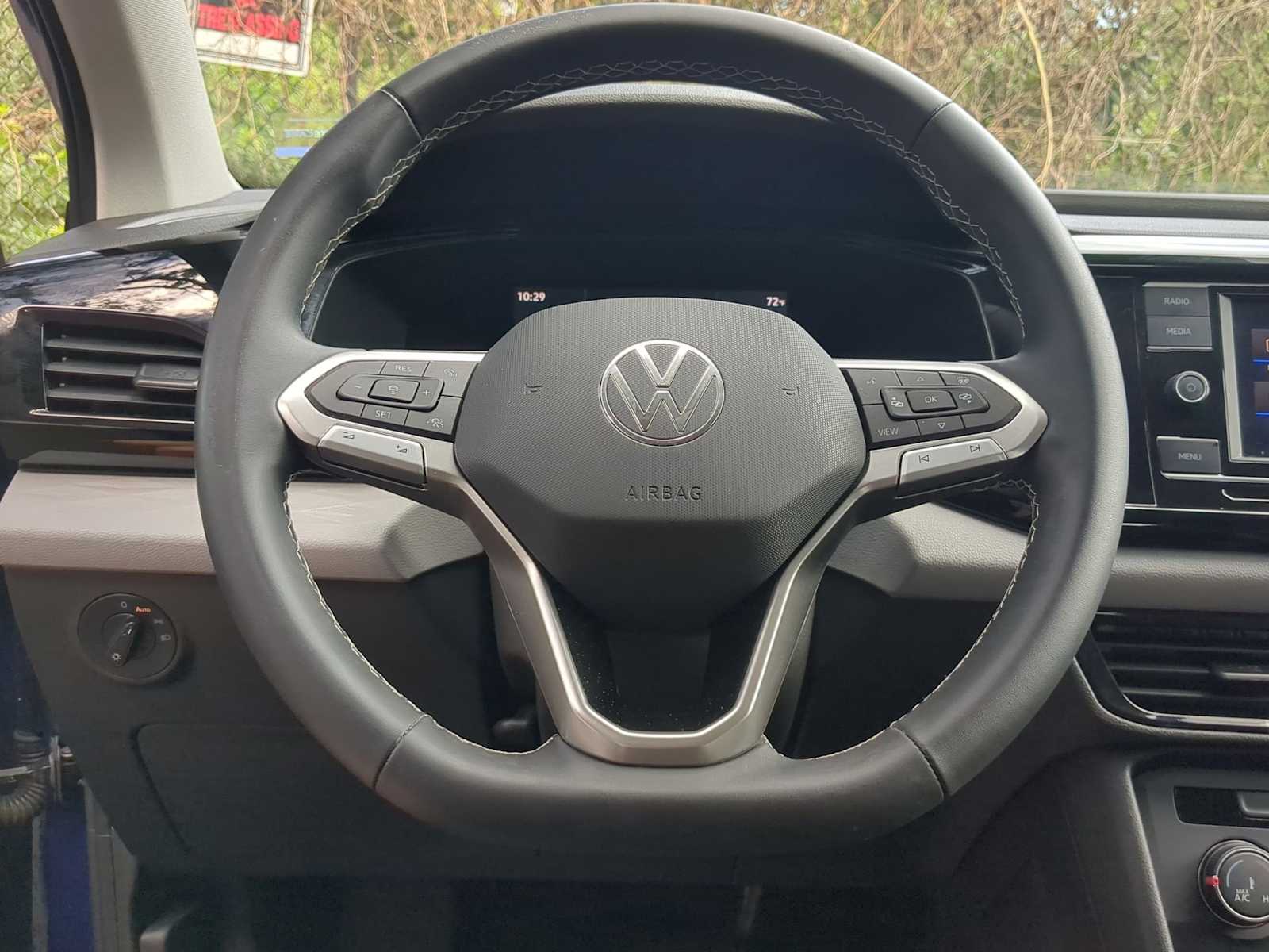 Thumbnail: 2022 Volkswagen Taos - 19