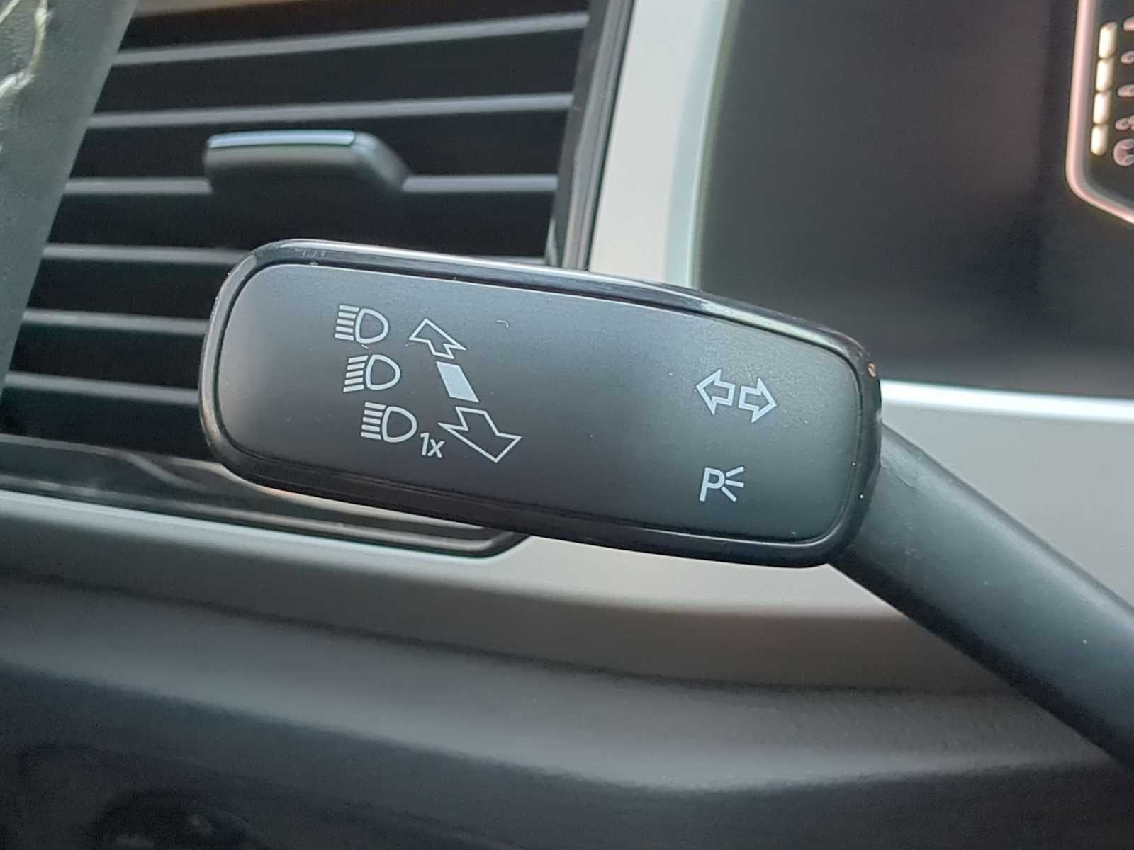 Thumbnail: 2022 Volkswagen Atlas - 28