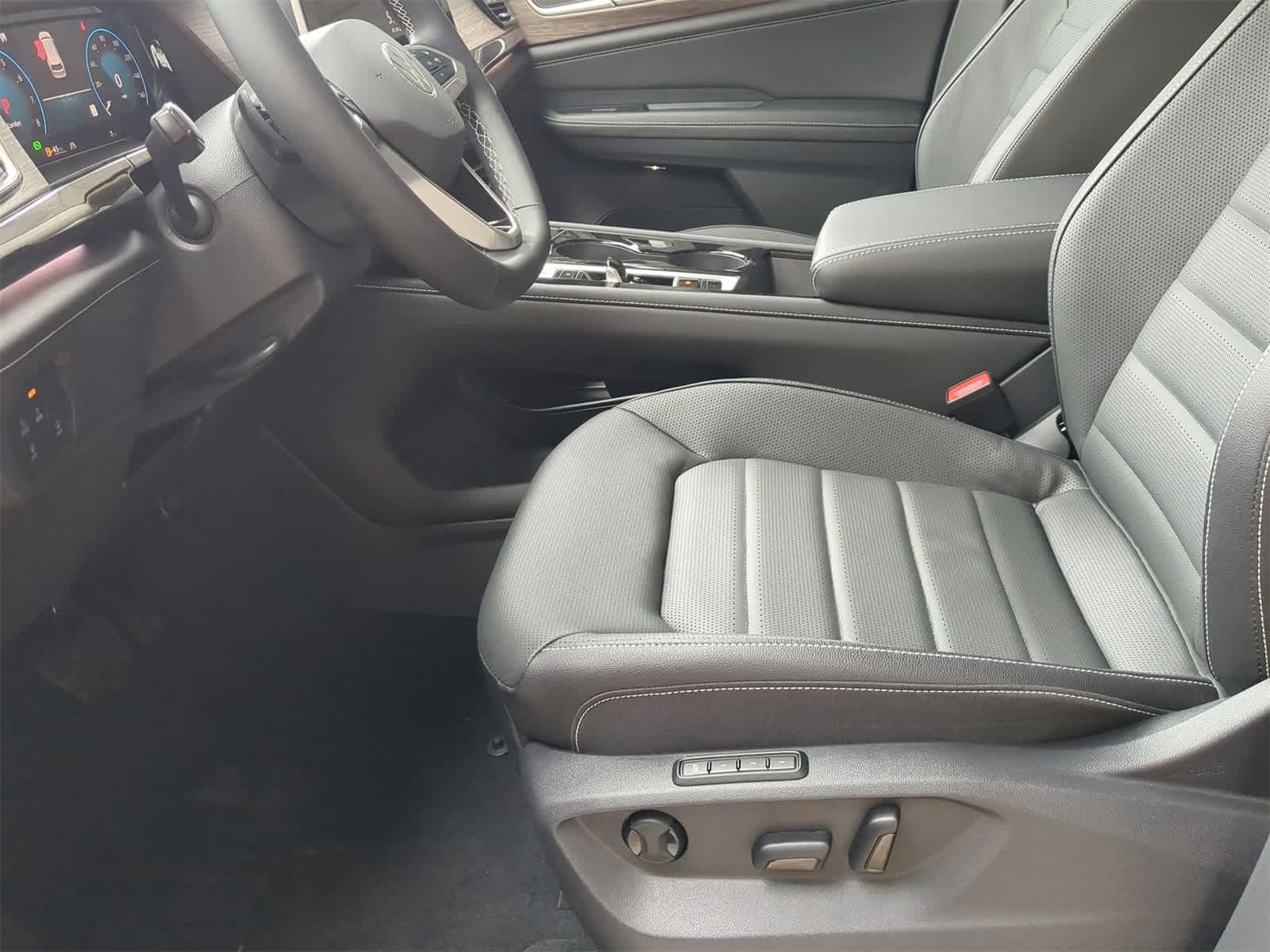 Thumbnail: 2025 Volkswagen Atlas - 17