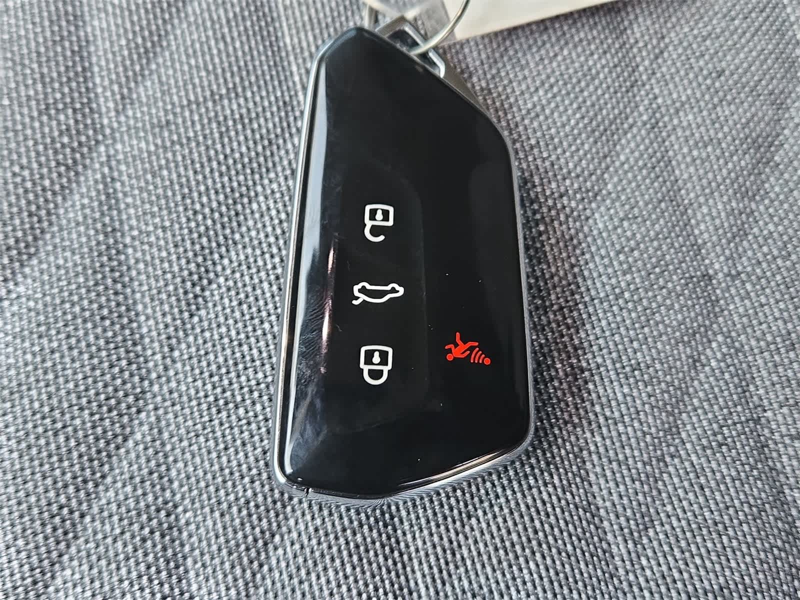 Thumbnail: 2025 Volkswagen Tiguan - 33