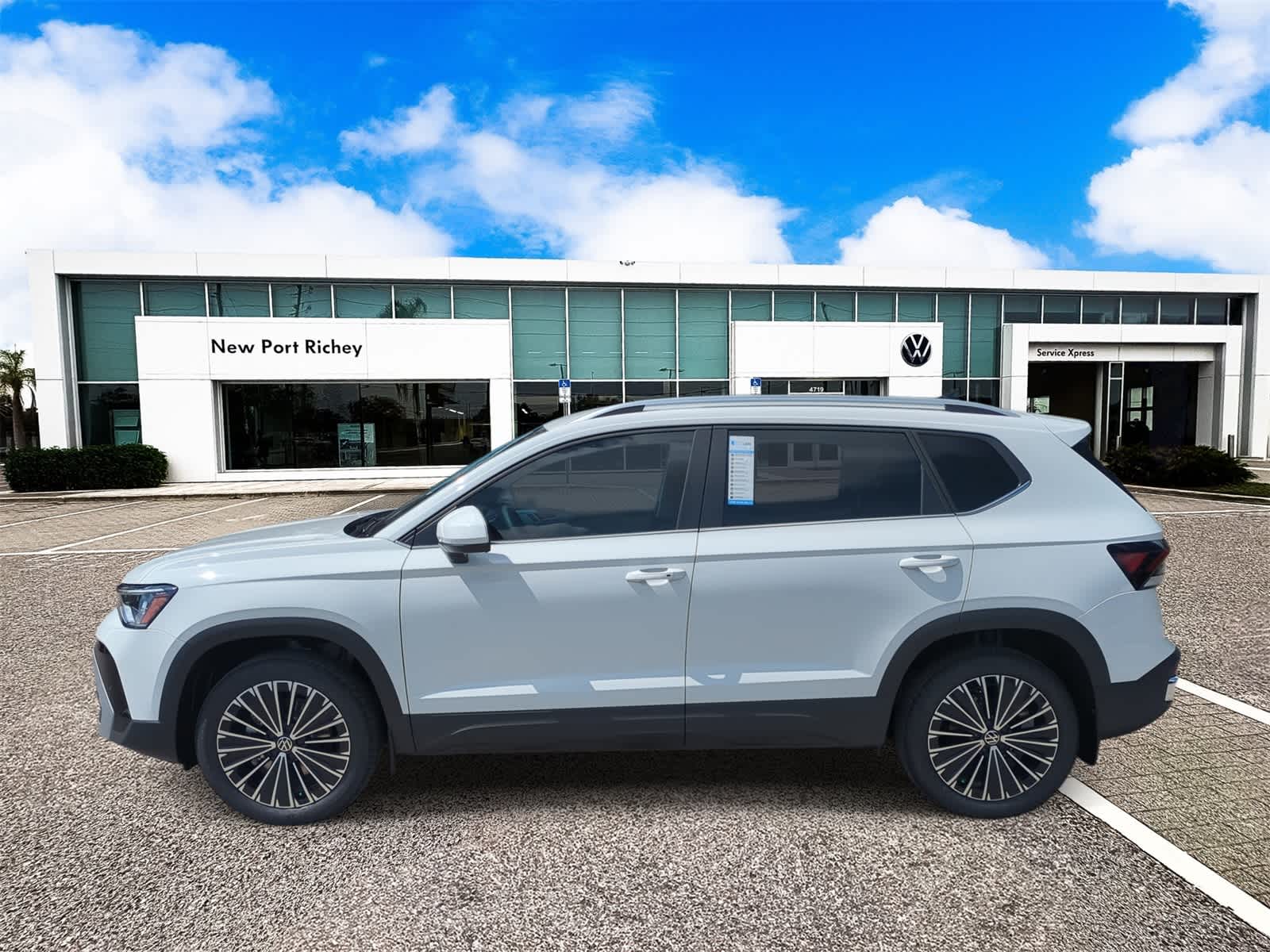 Thumbnail: 2025 Volkswagen Taos - 5