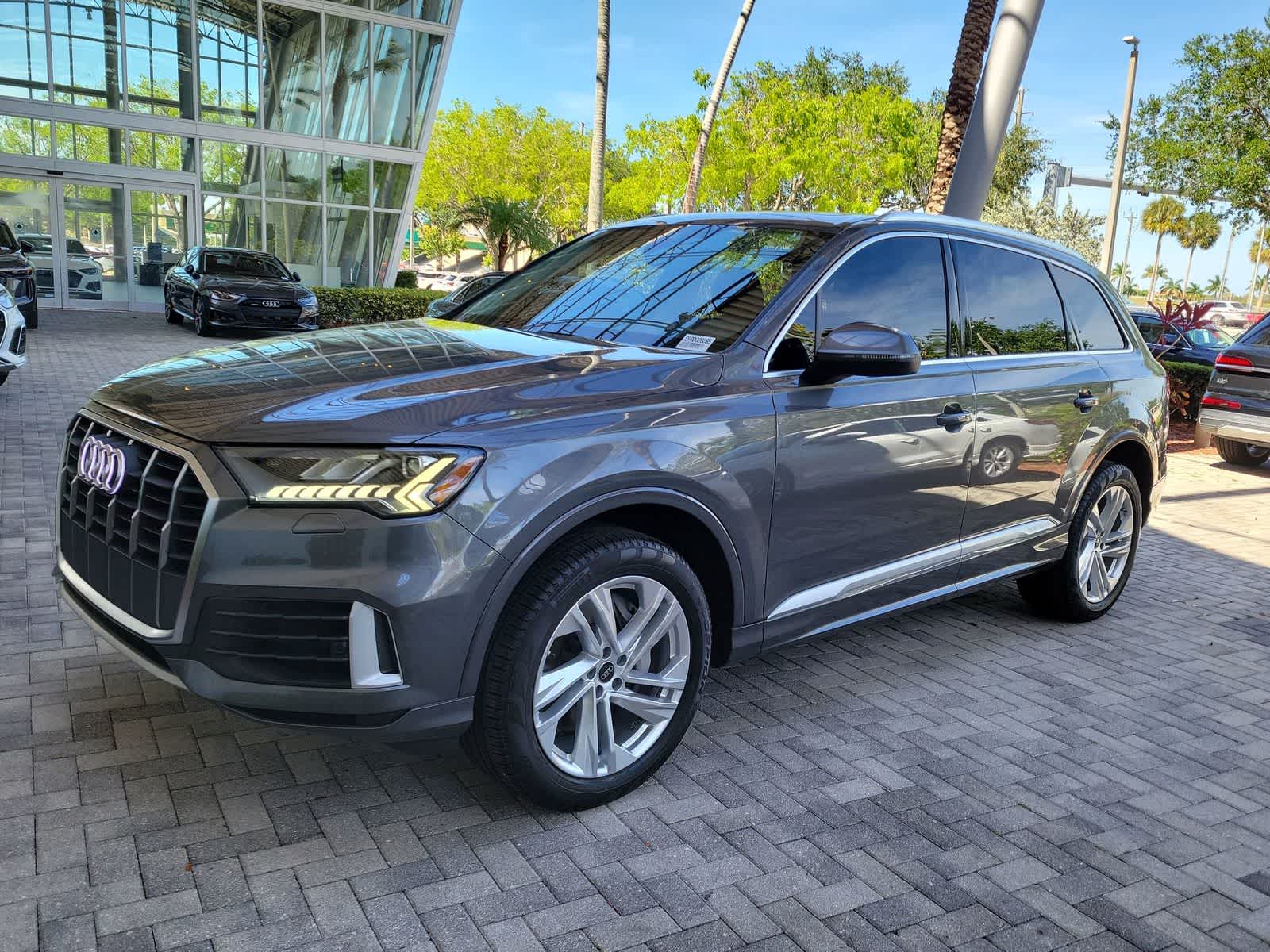 Thumbnail: 2023 Audi Q7 - 4