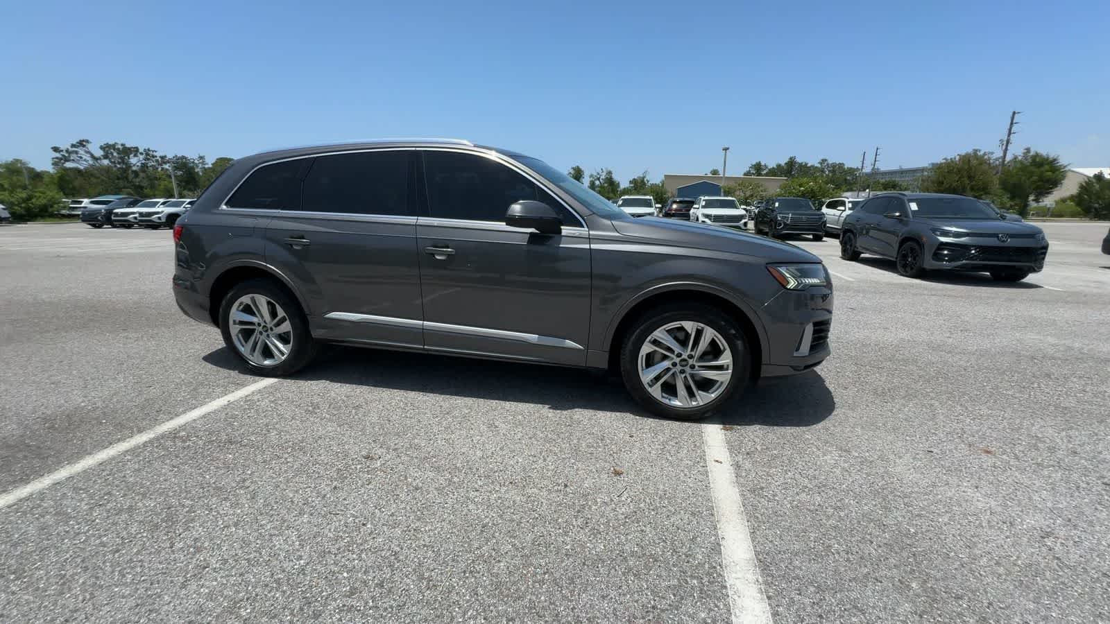 Thumbnail: 2023 Audi Q7 - 8