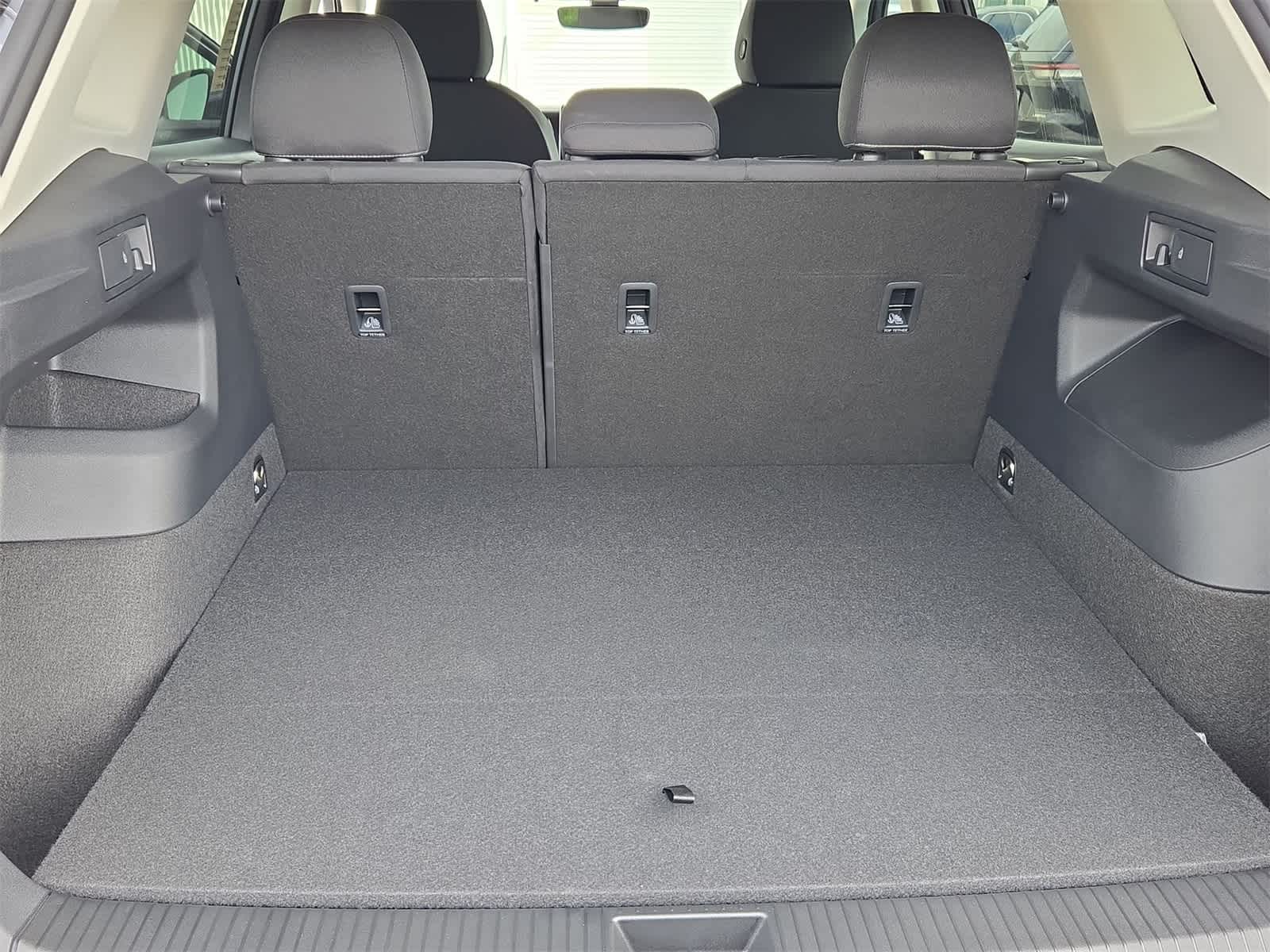 Thumbnail: 2025 Volkswagen Tiguan - 31