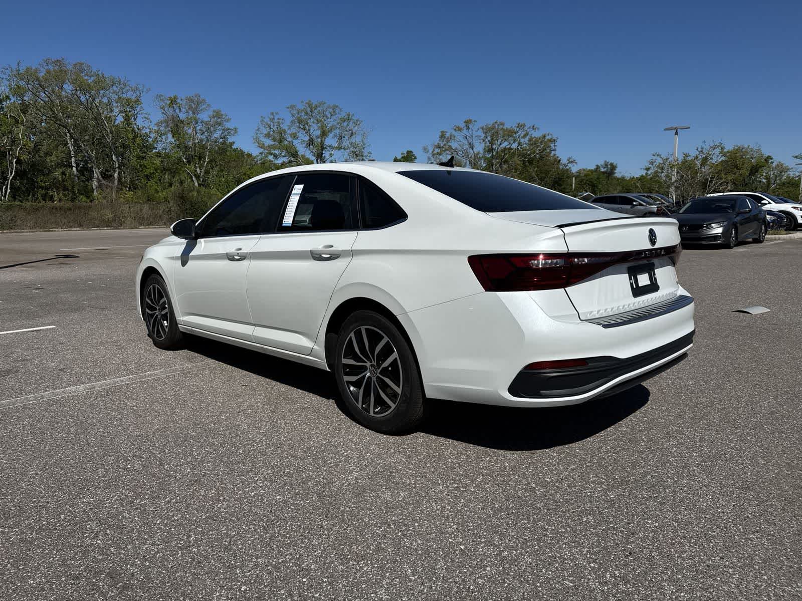 Thumbnail: 2026 Volkswagen Jetta - 4