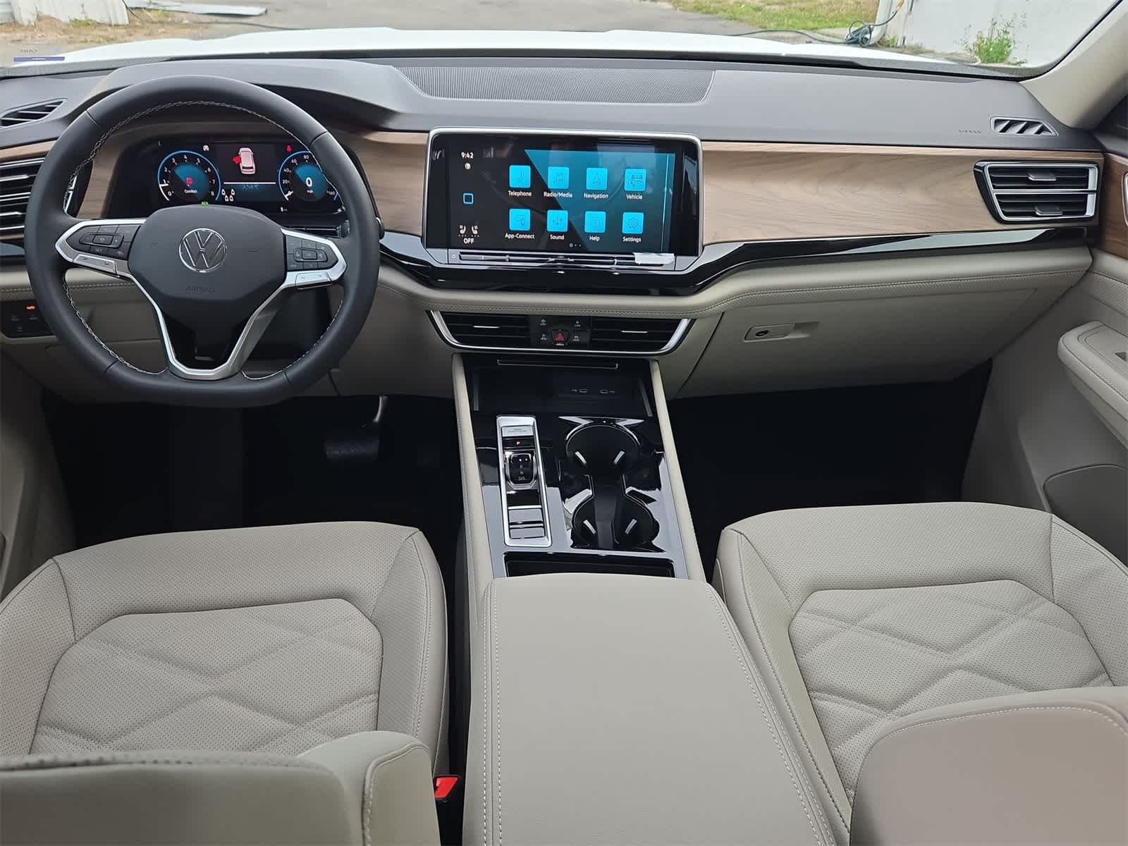 Thumbnail: 2026 Volkswagen Atlas - 16