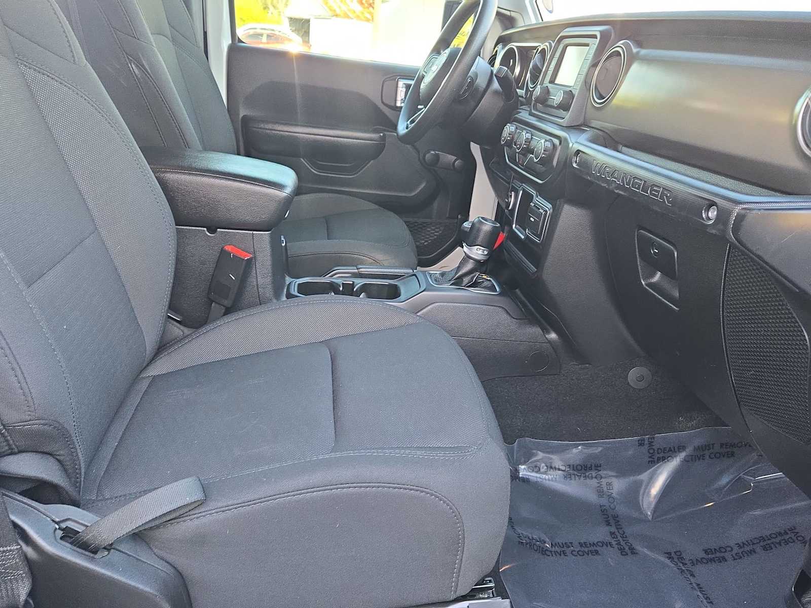 Thumbnail: 2019 Jeep Wrangler - 18