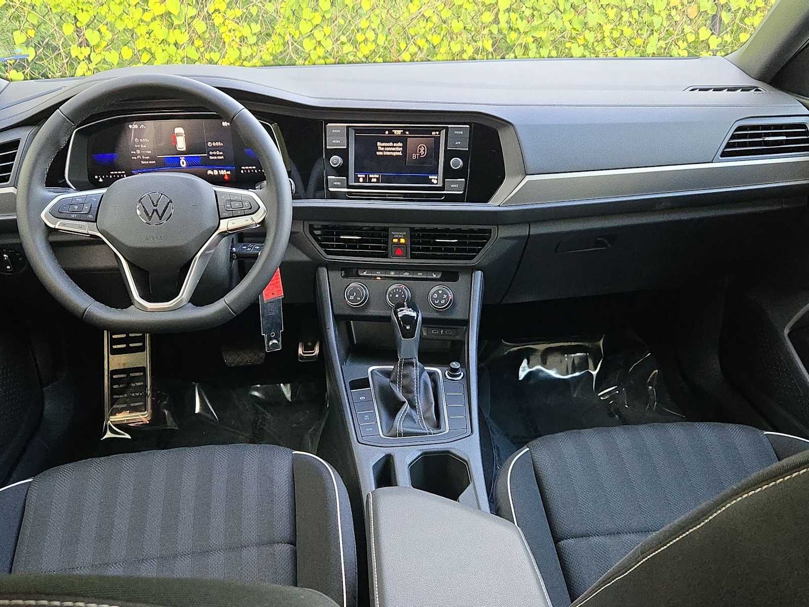 Thumbnail: 2024 Volkswagen Jetta - 16