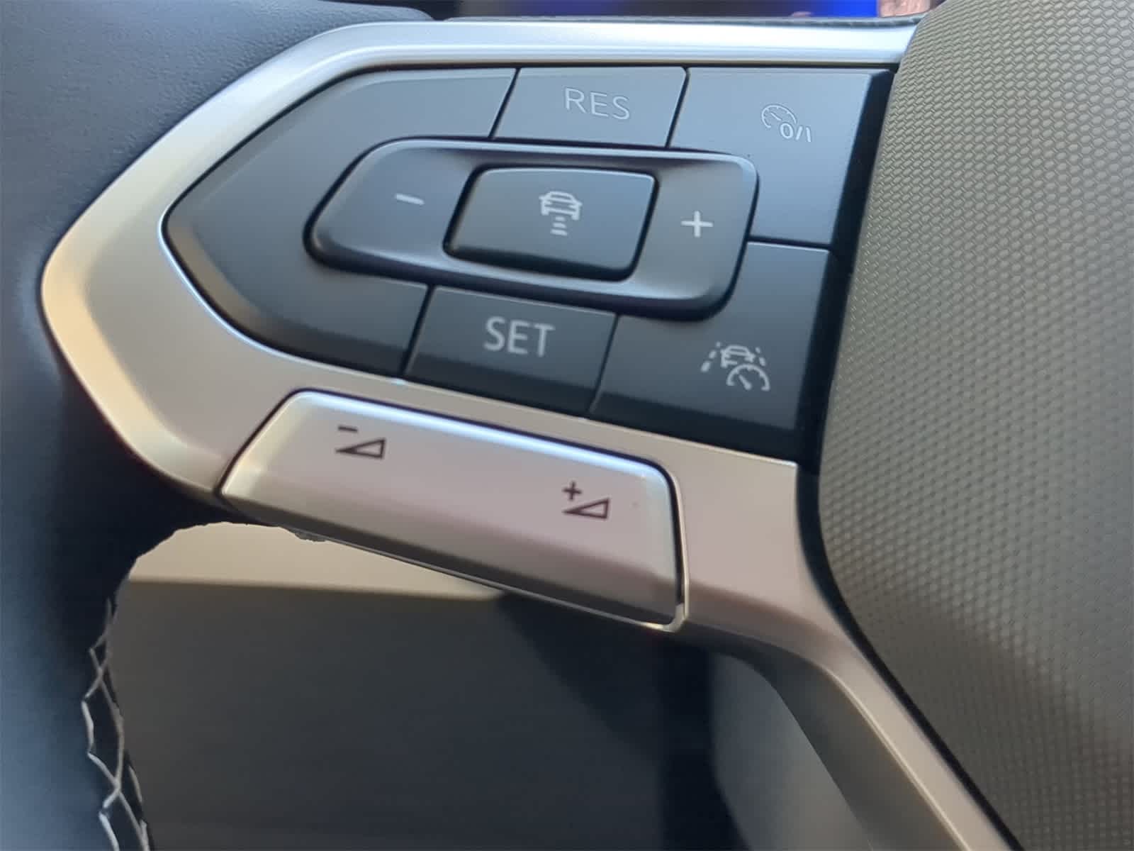 Thumbnail: 2025 Volkswagen Taos - 24