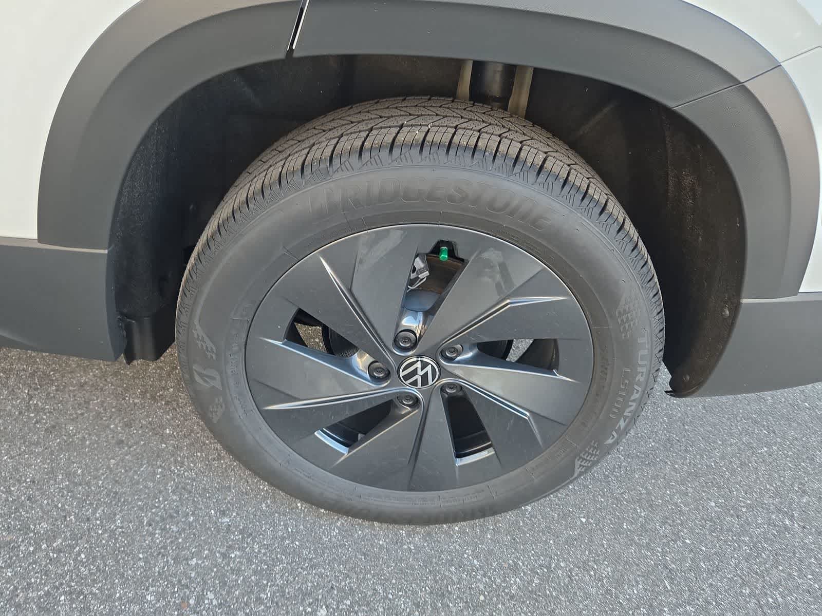 Thumbnail: 2025 Volkswagen Taos - 14