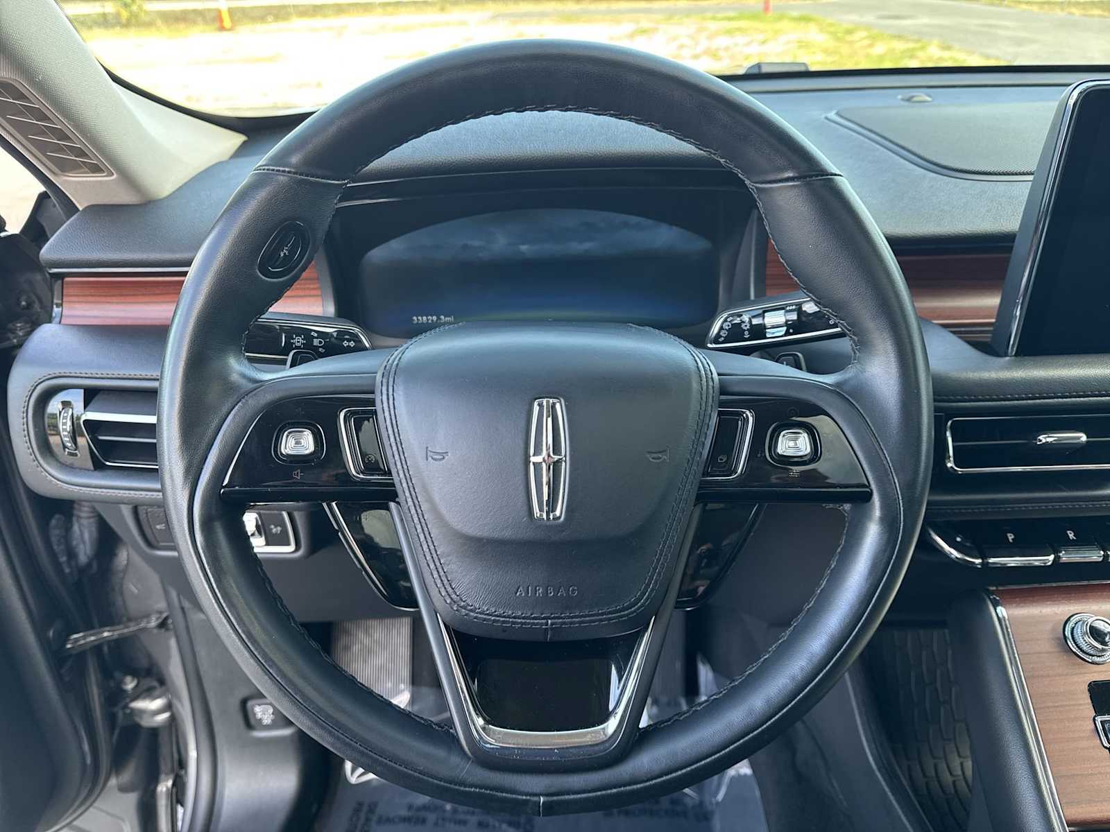 Thumbnail: 2023 Lincoln Aviator - 21