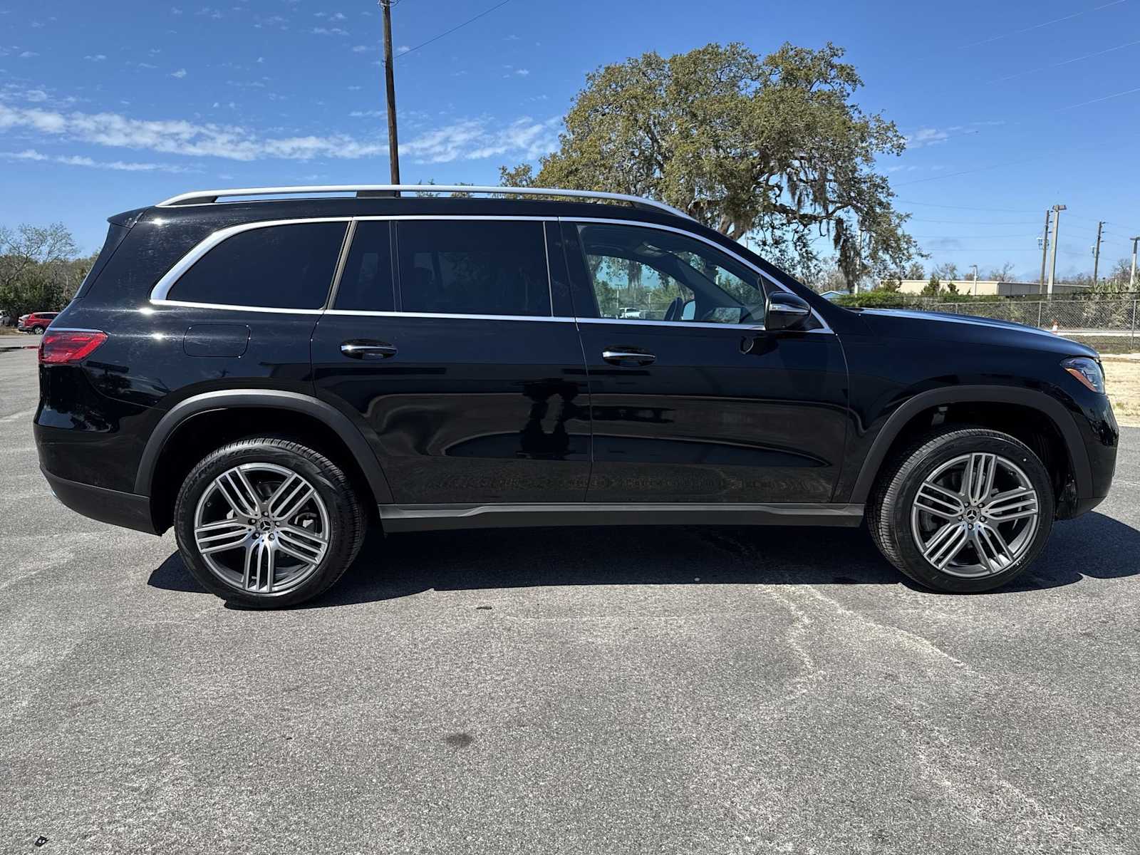 Thumbnail: 2025 Mercedes-Benz GLS - 7