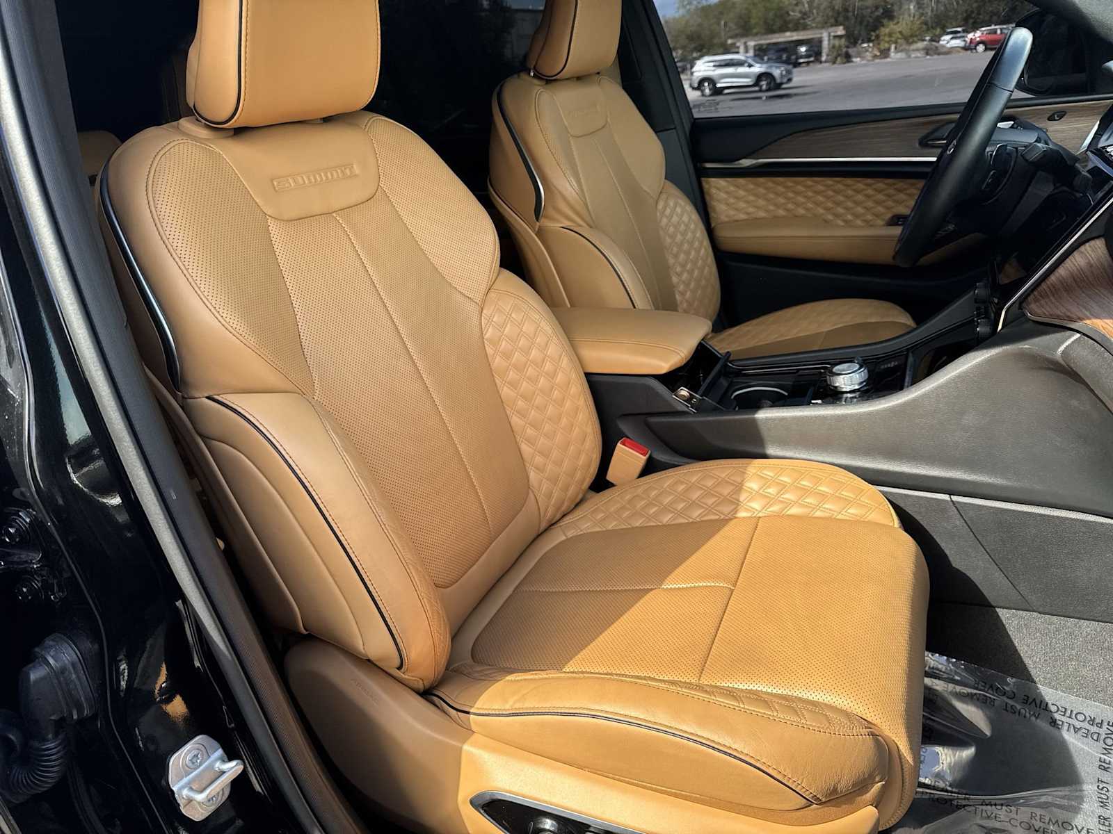 Thumbnail: 2022 Jeep Grand Cherokee - 22