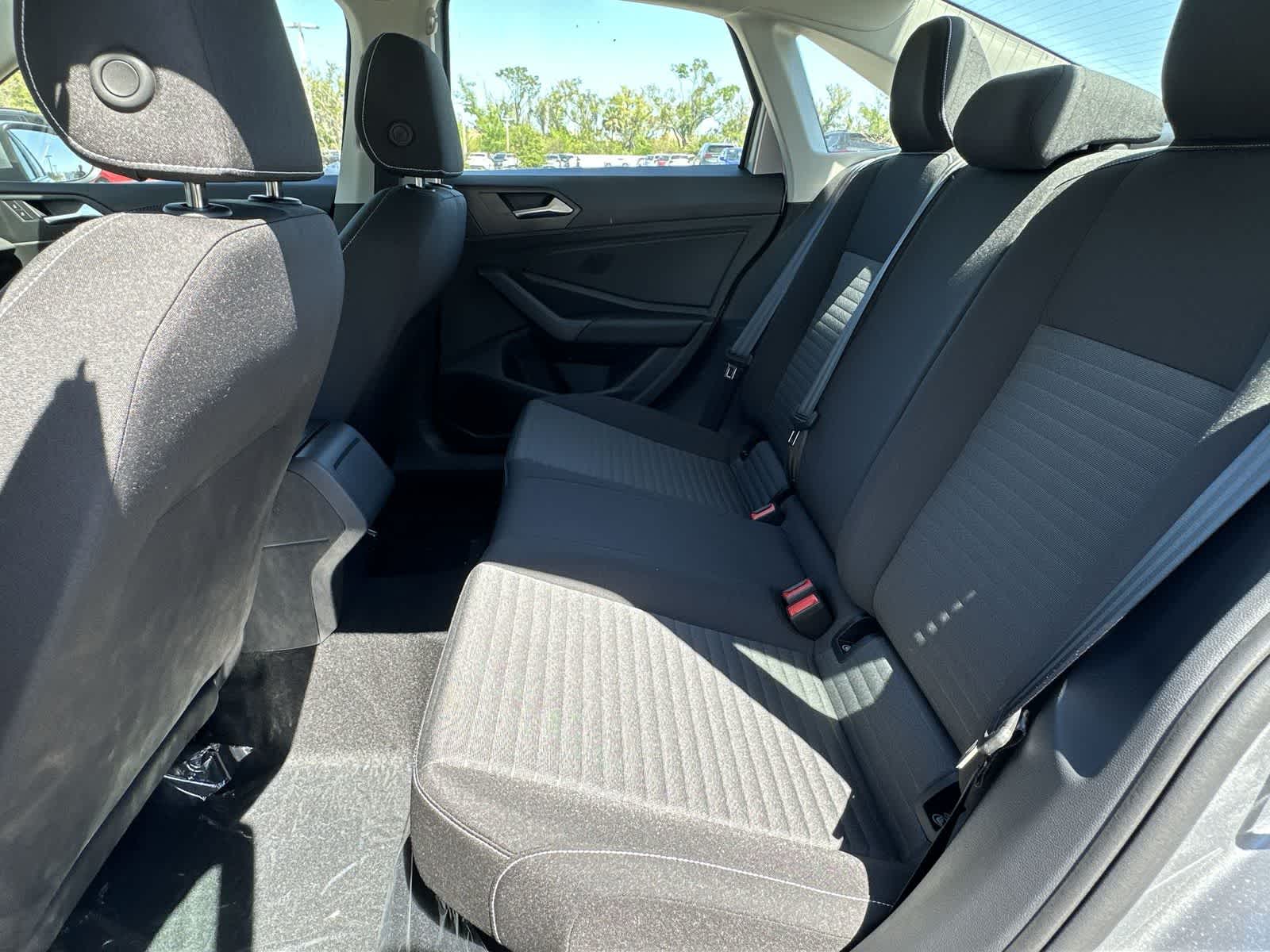 Thumbnail: 2026 Volkswagen Jetta - 18