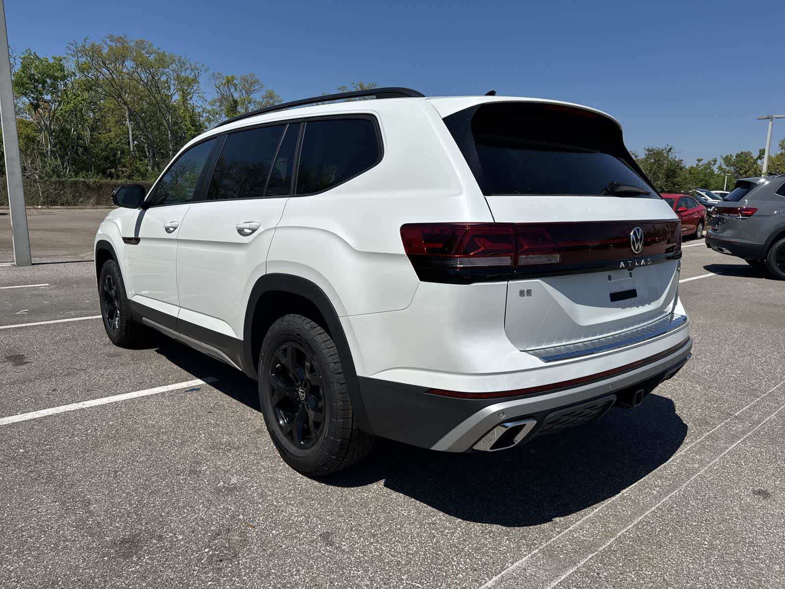 Thumbnail: 2026 Volkswagen Atlas - 4
