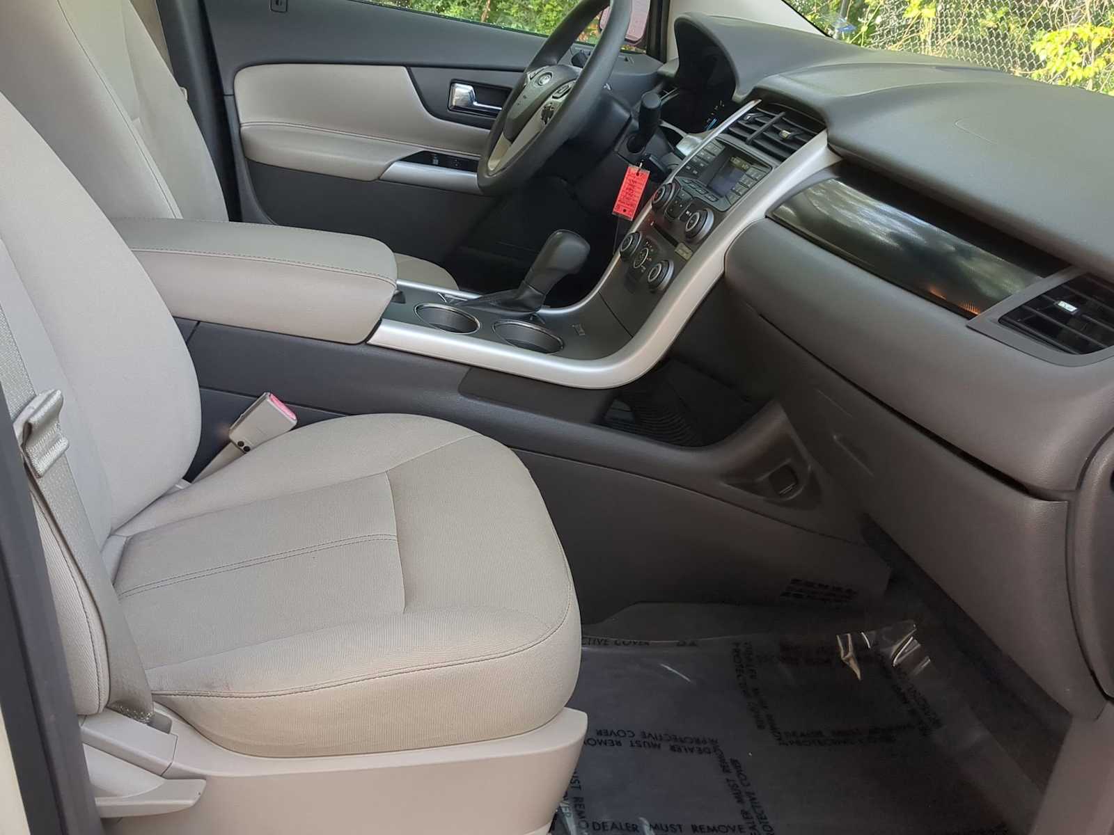 Thumbnail: 2013 Ford Edge - 18