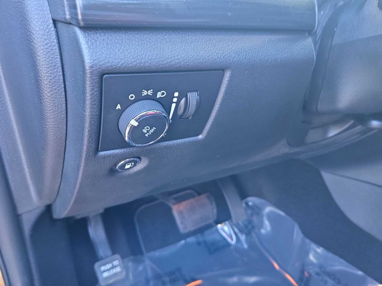 Thumbnail: 2019 Jeep Grand Cherokee - 33