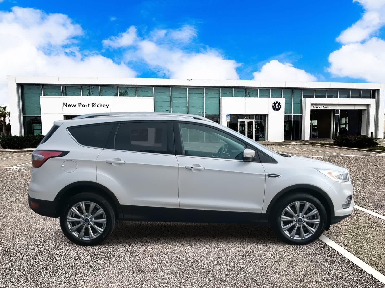 Thumbnail: 2017 Ford Escape - 14