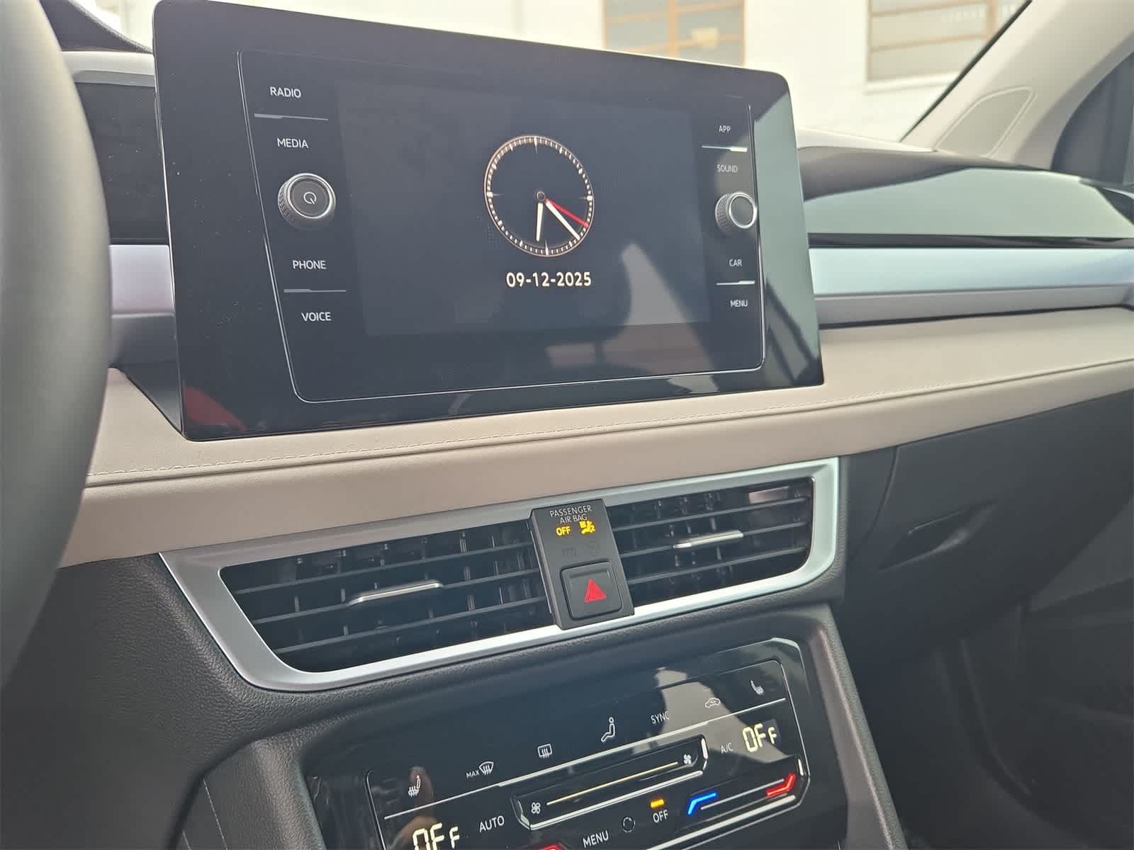 Thumbnail: 2025 Volkswagen Taos - 27