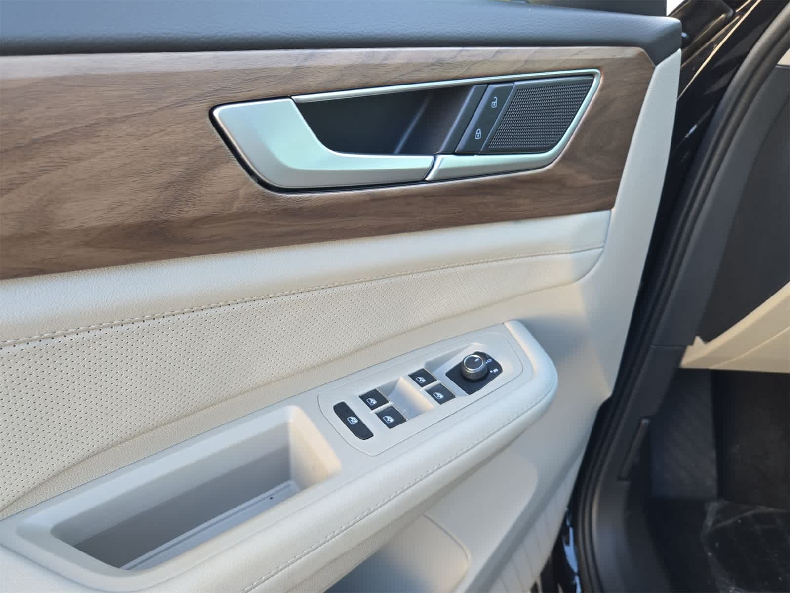 Thumbnail: 2026 Volkswagen Atlas - 36