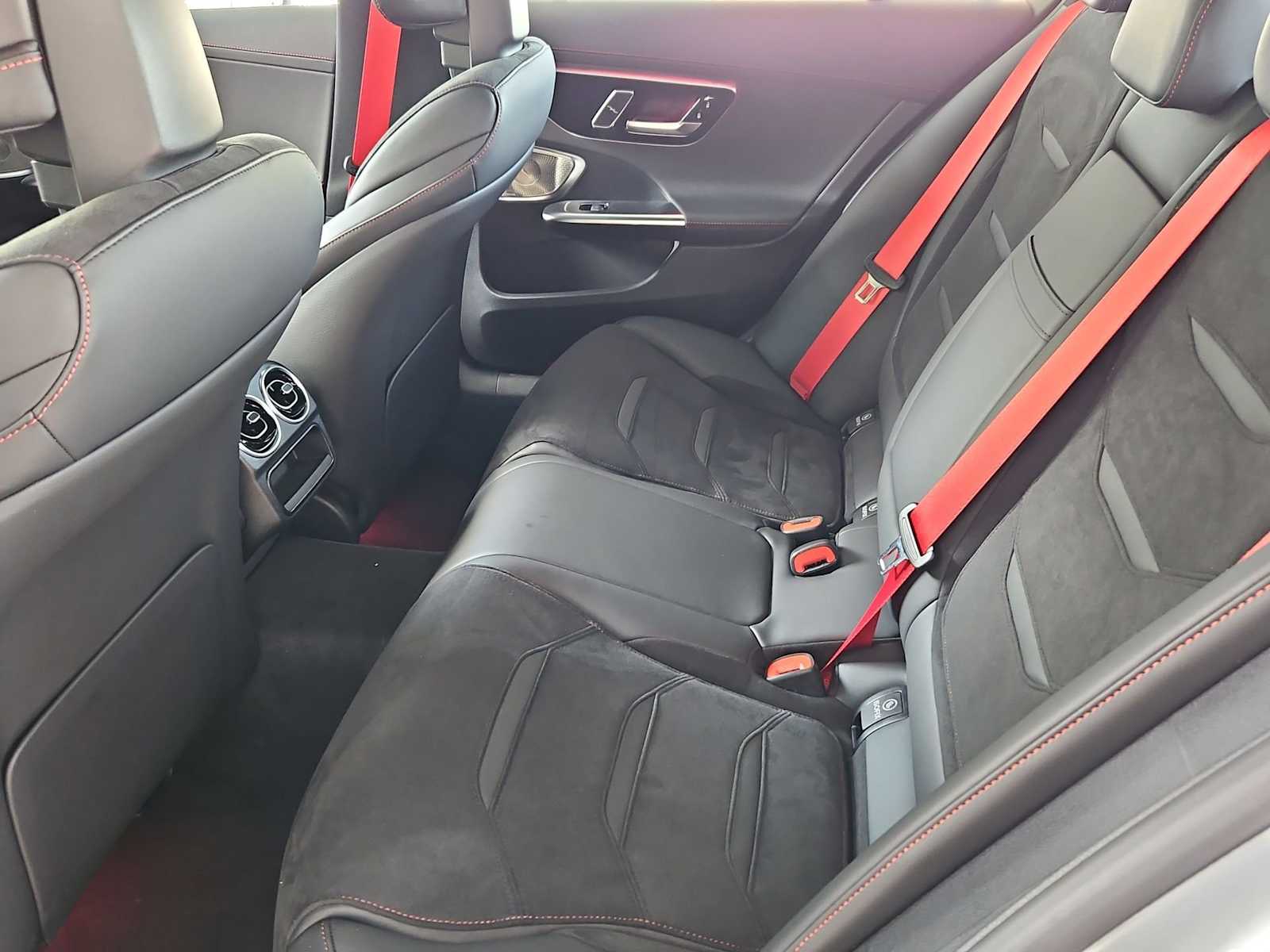 Thumbnail: 2024 Mercedes-Benz C-Class - 21