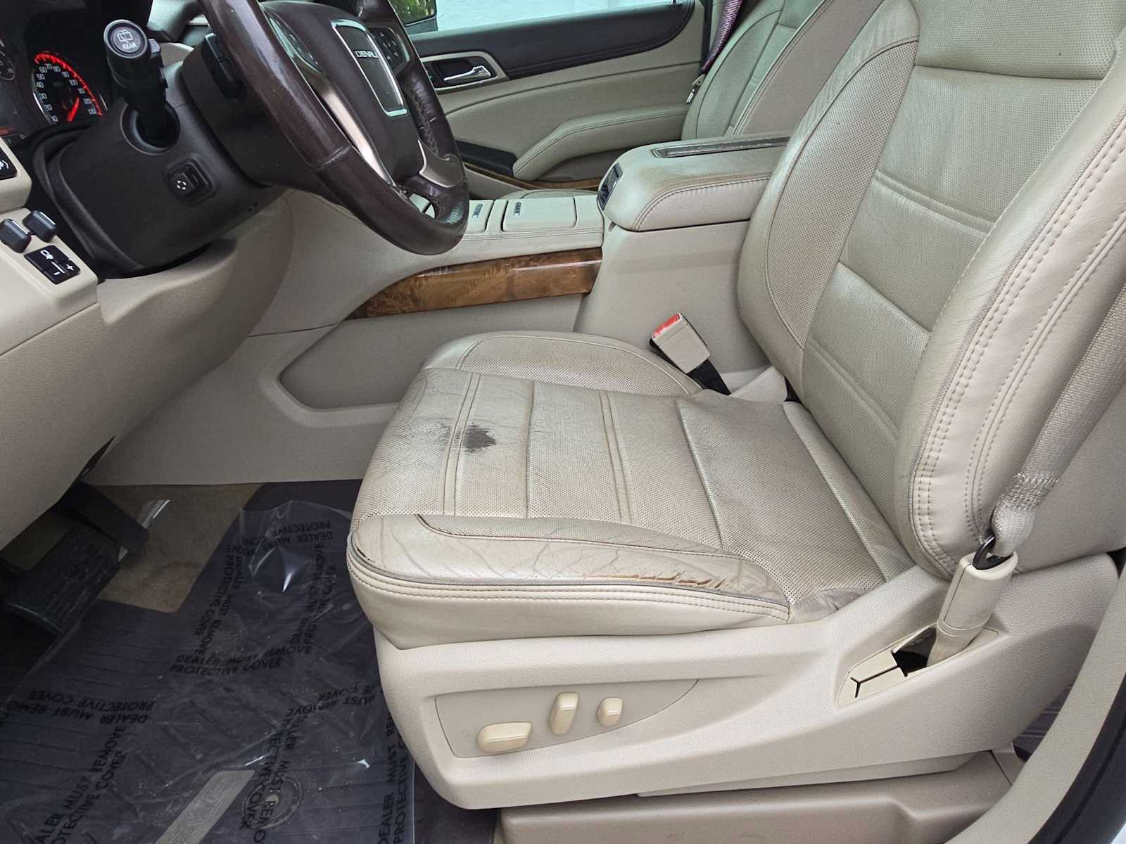 Thumbnail: 2016 GMC Yukon - 17