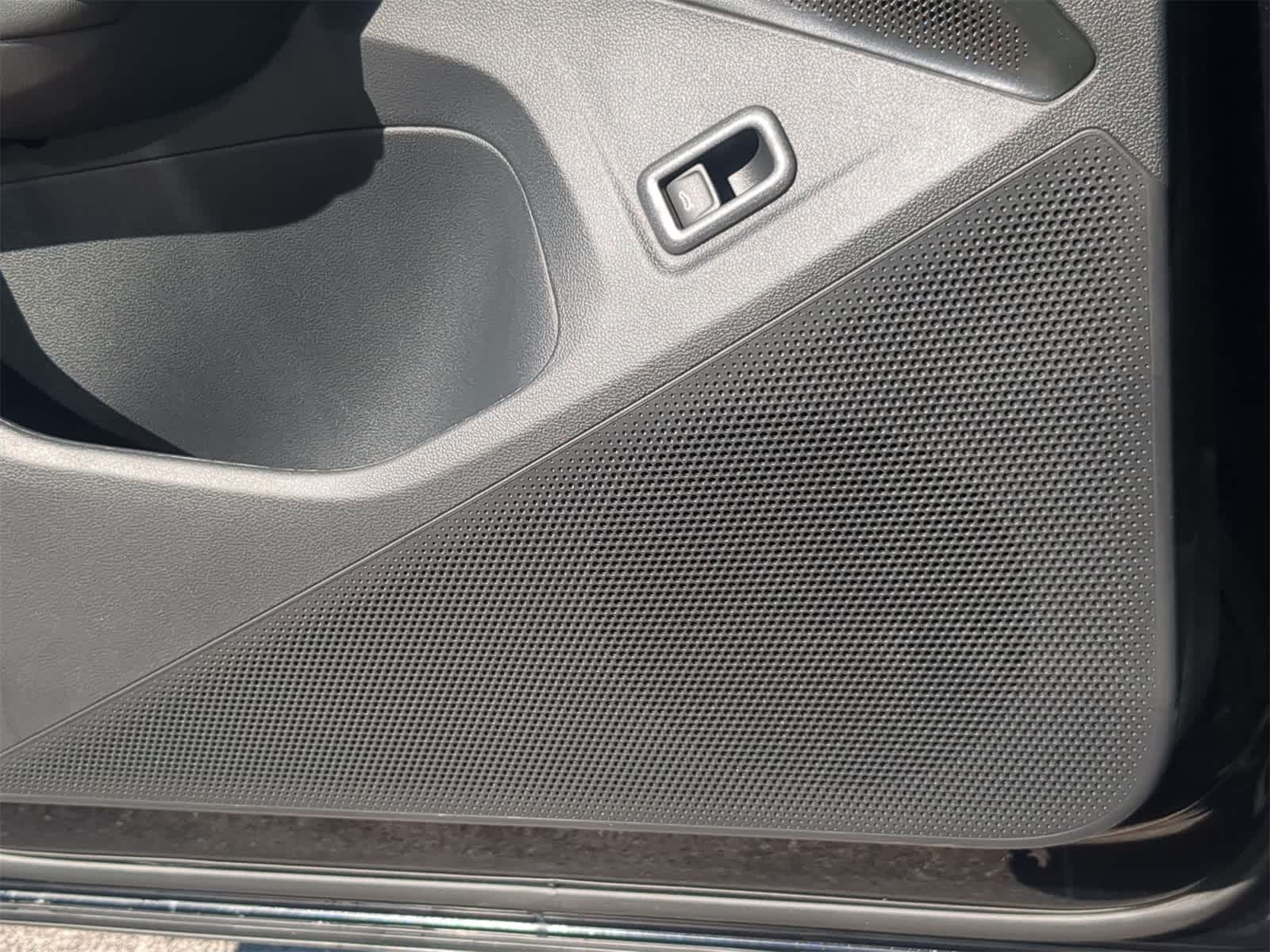 Thumbnail: 2026 Volkswagen Tiguan - 32