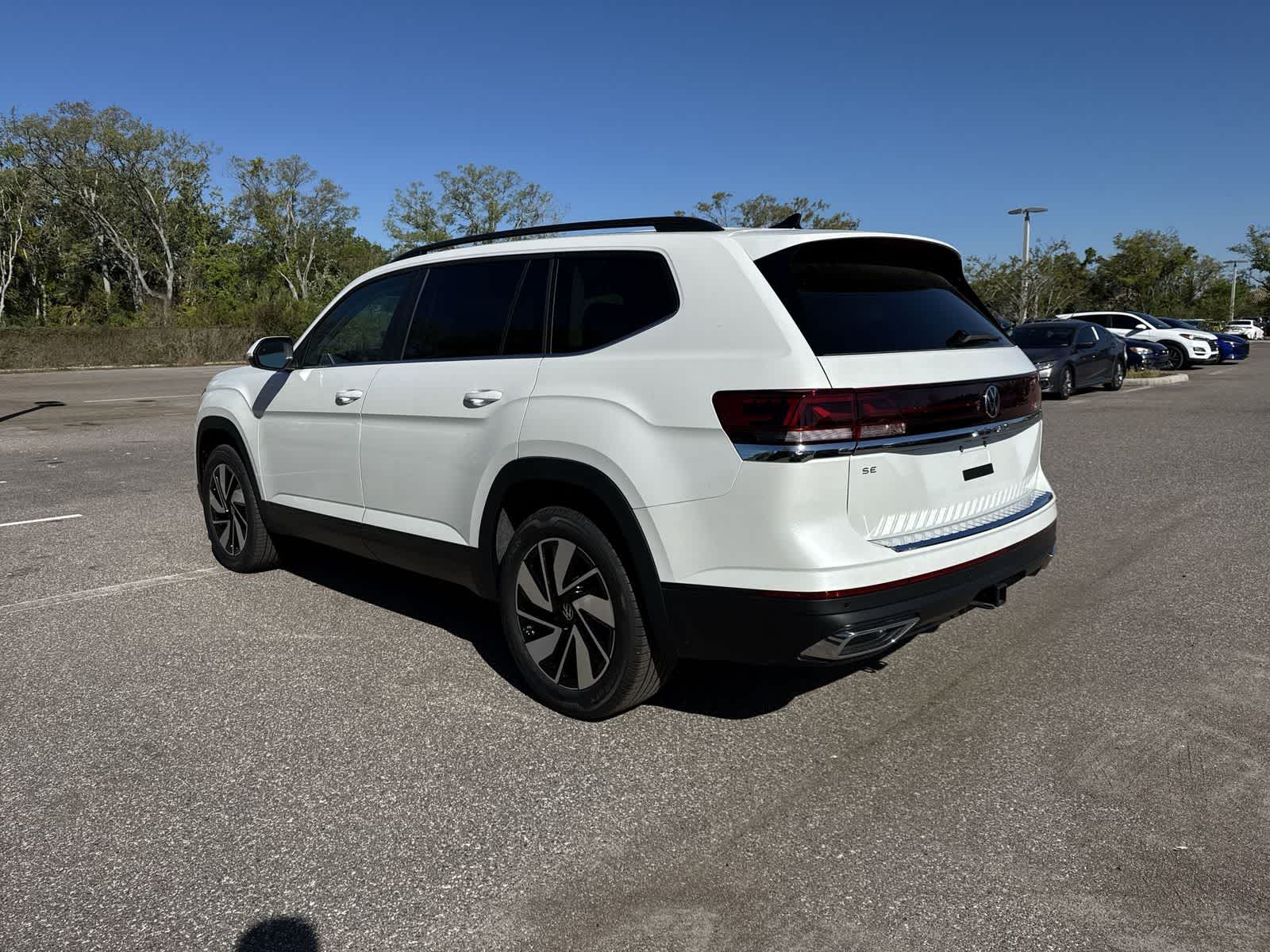 Thumbnail: 2026 Volkswagen Atlas - 4