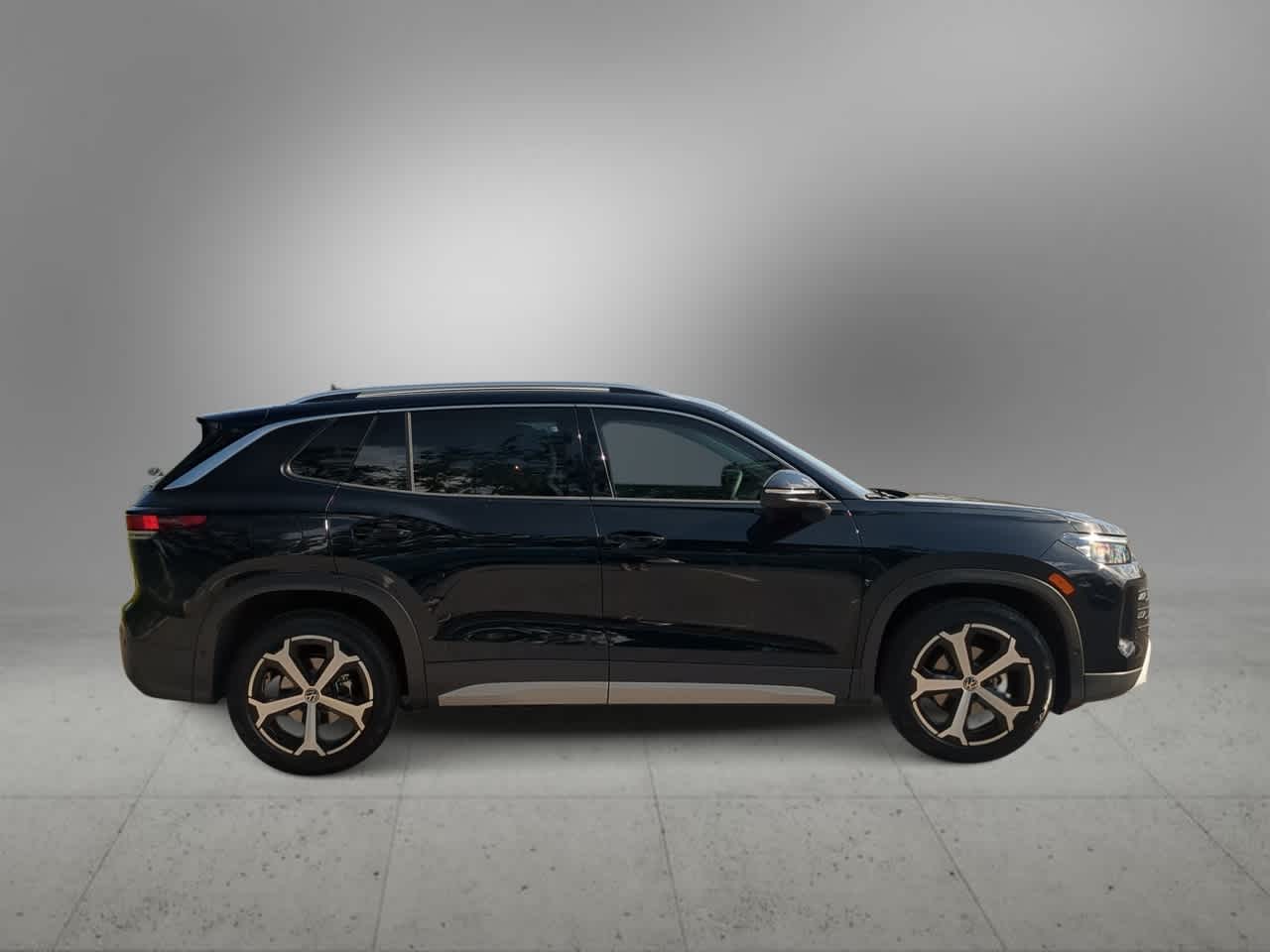 Thumbnail: 2025 Volkswagen Tiguan - 9