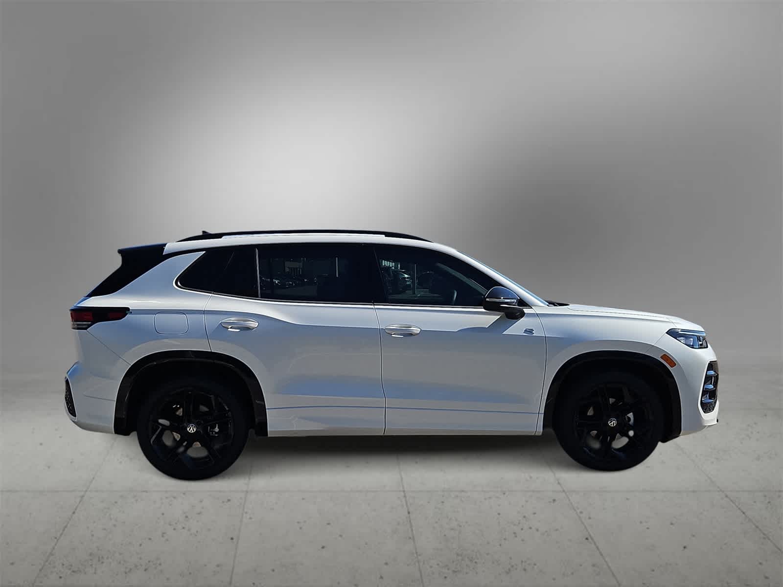 Thumbnail: 2025 Volkswagen Tiguan - 9