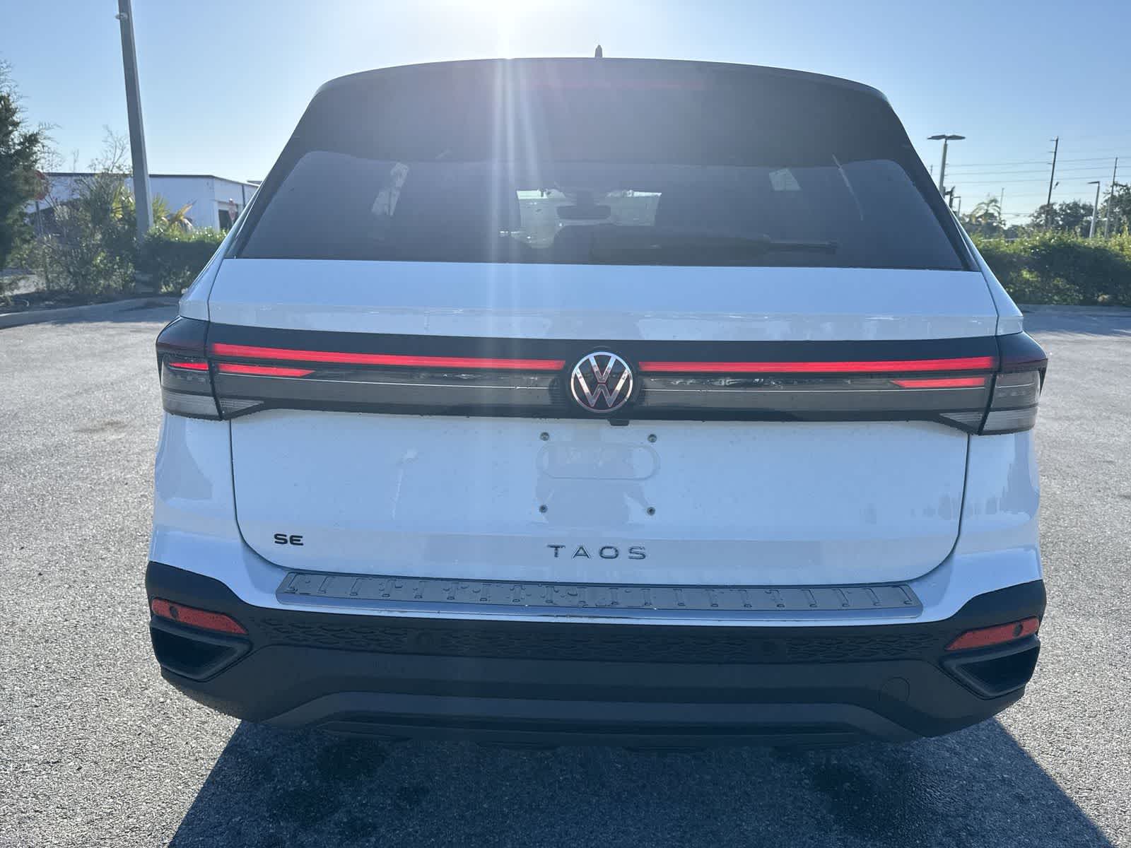 Thumbnail: 2026 Volkswagen Taos - 5